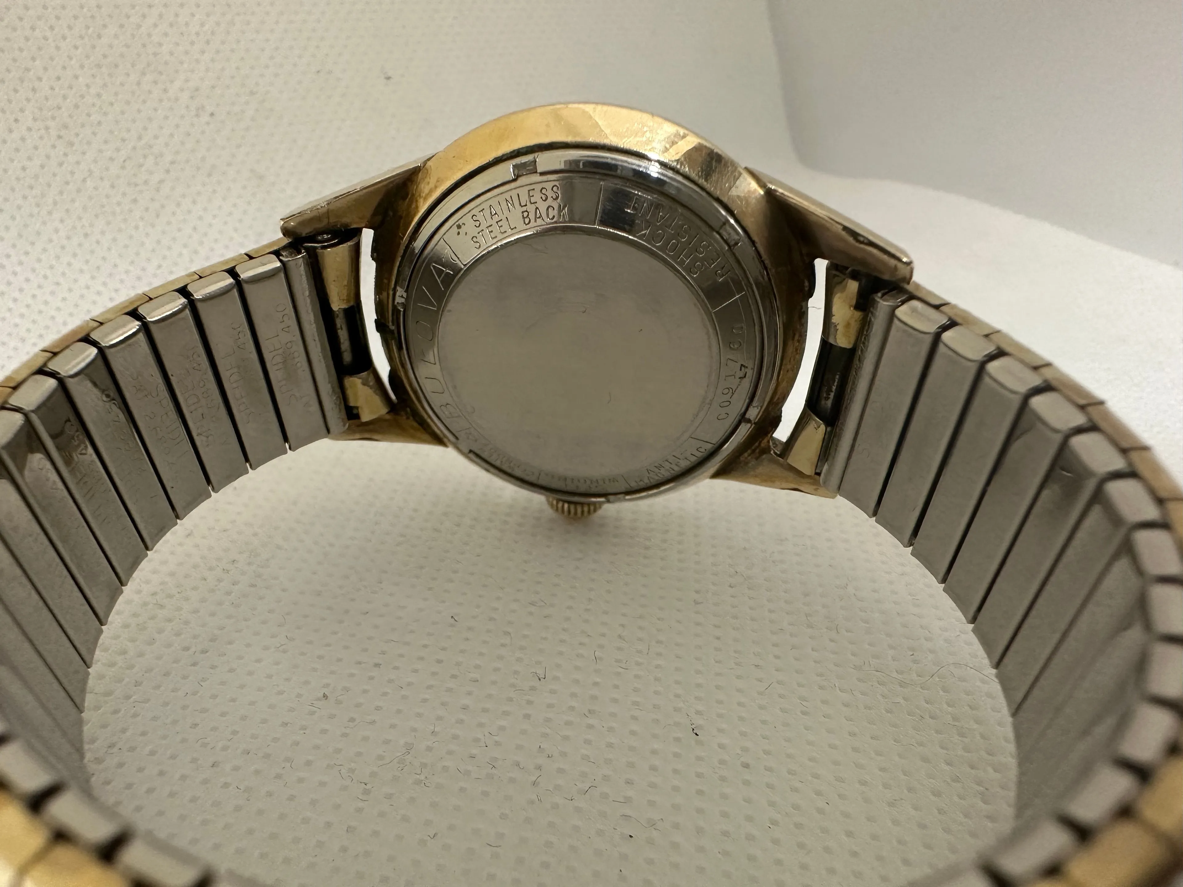 Listing Image Blurred Background