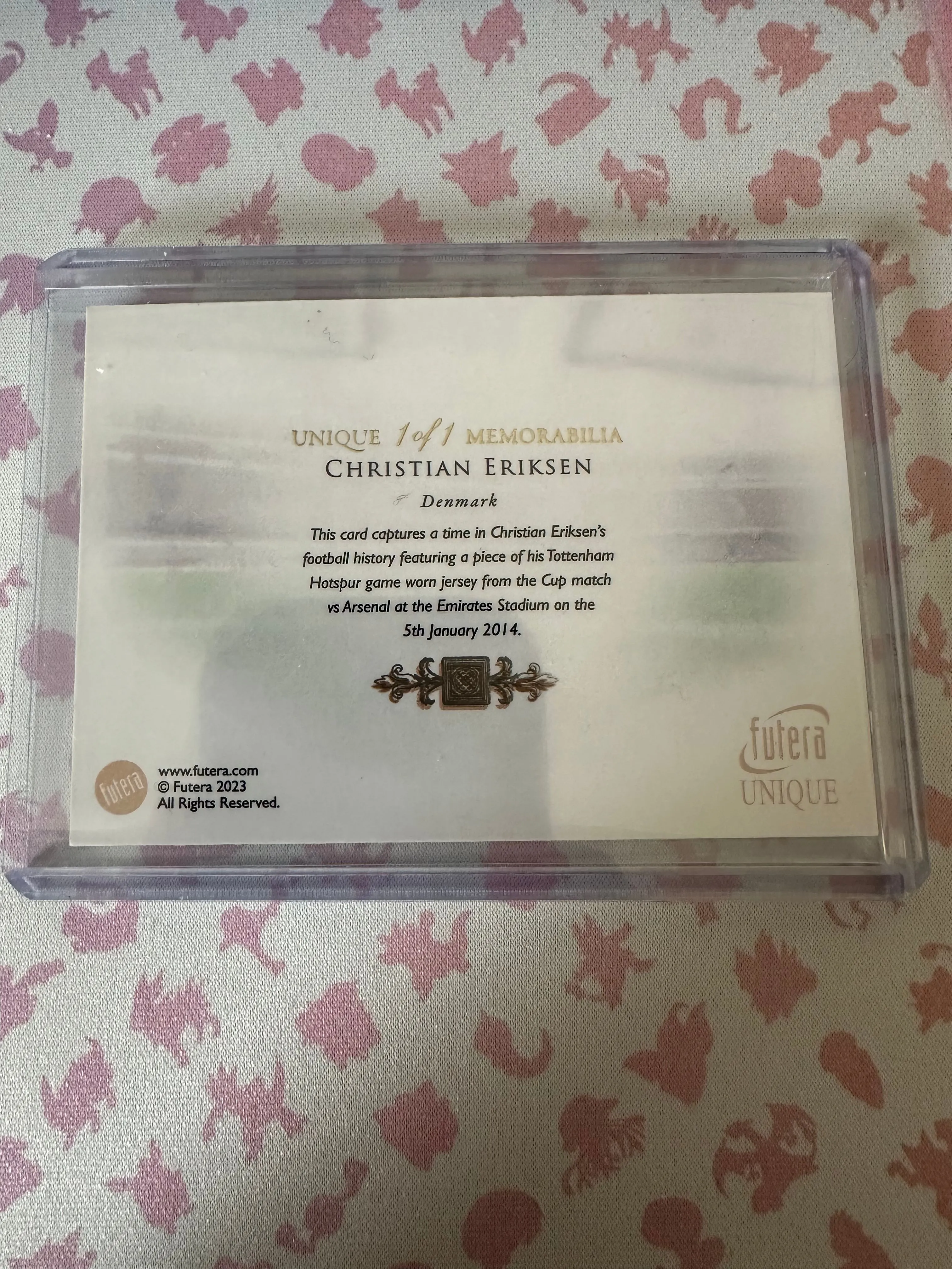 Listing Image Blurred Background