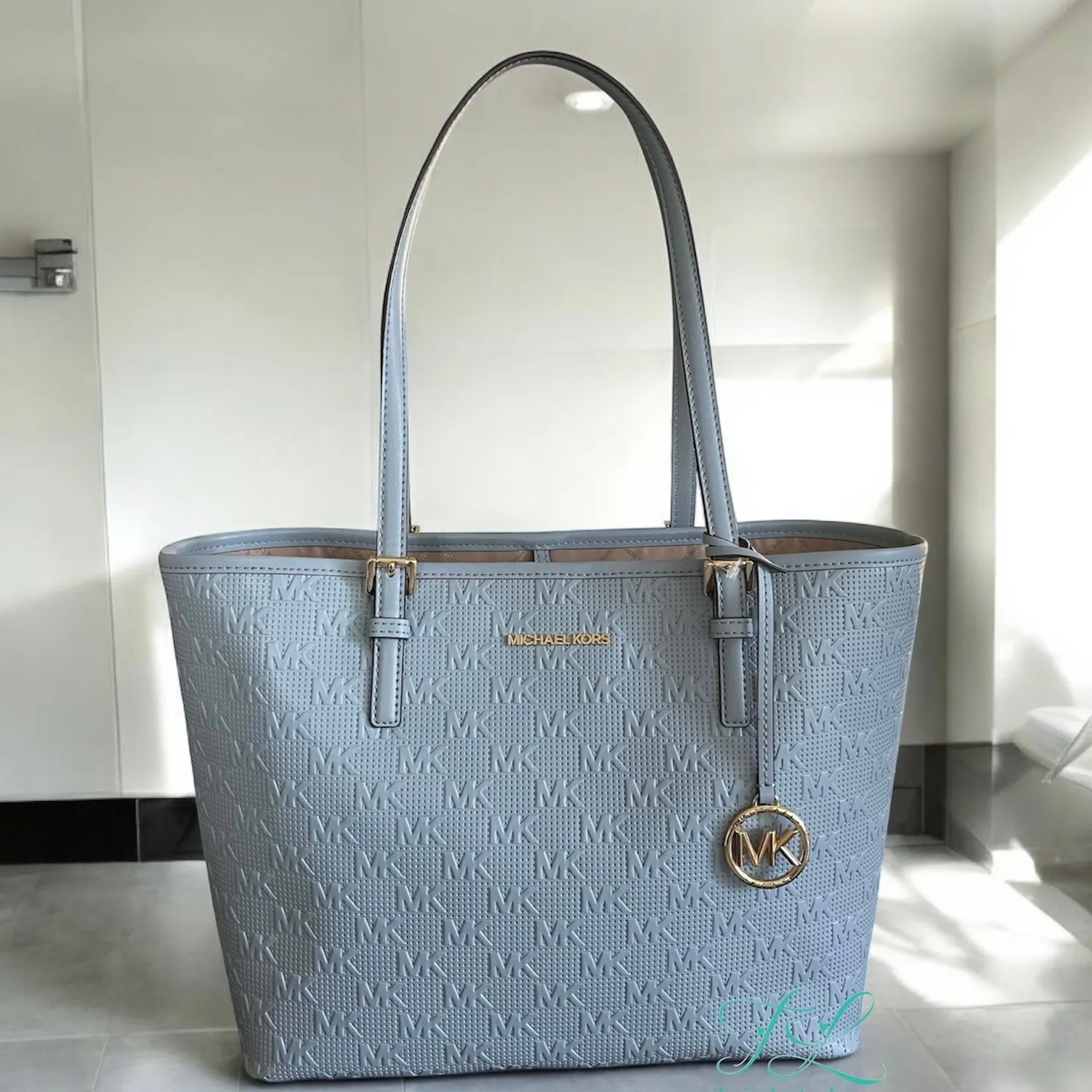 Product image for Michael Kors Jet Set Carry All Tote