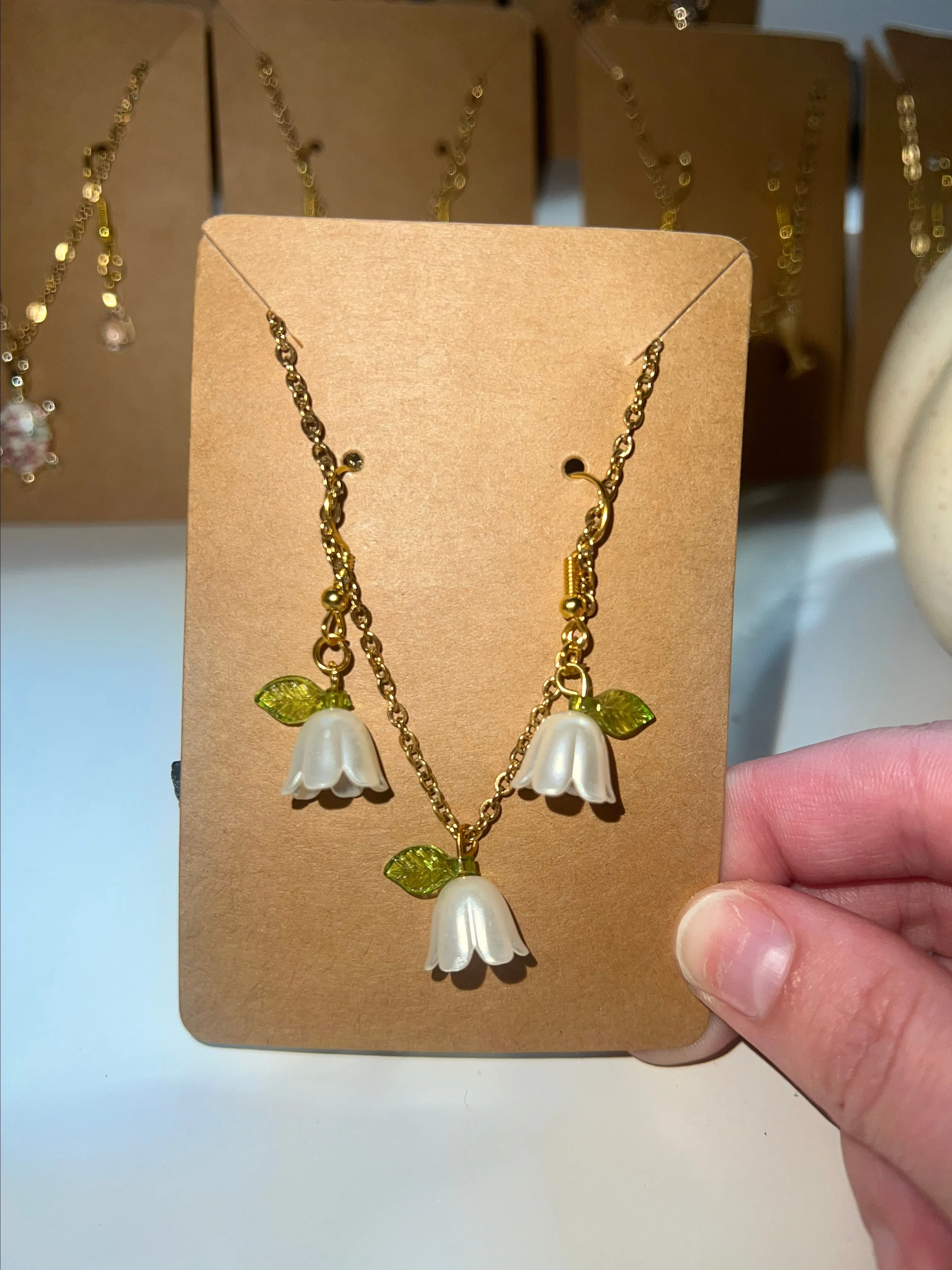 Product image for White Flower Necklace & earring set #8