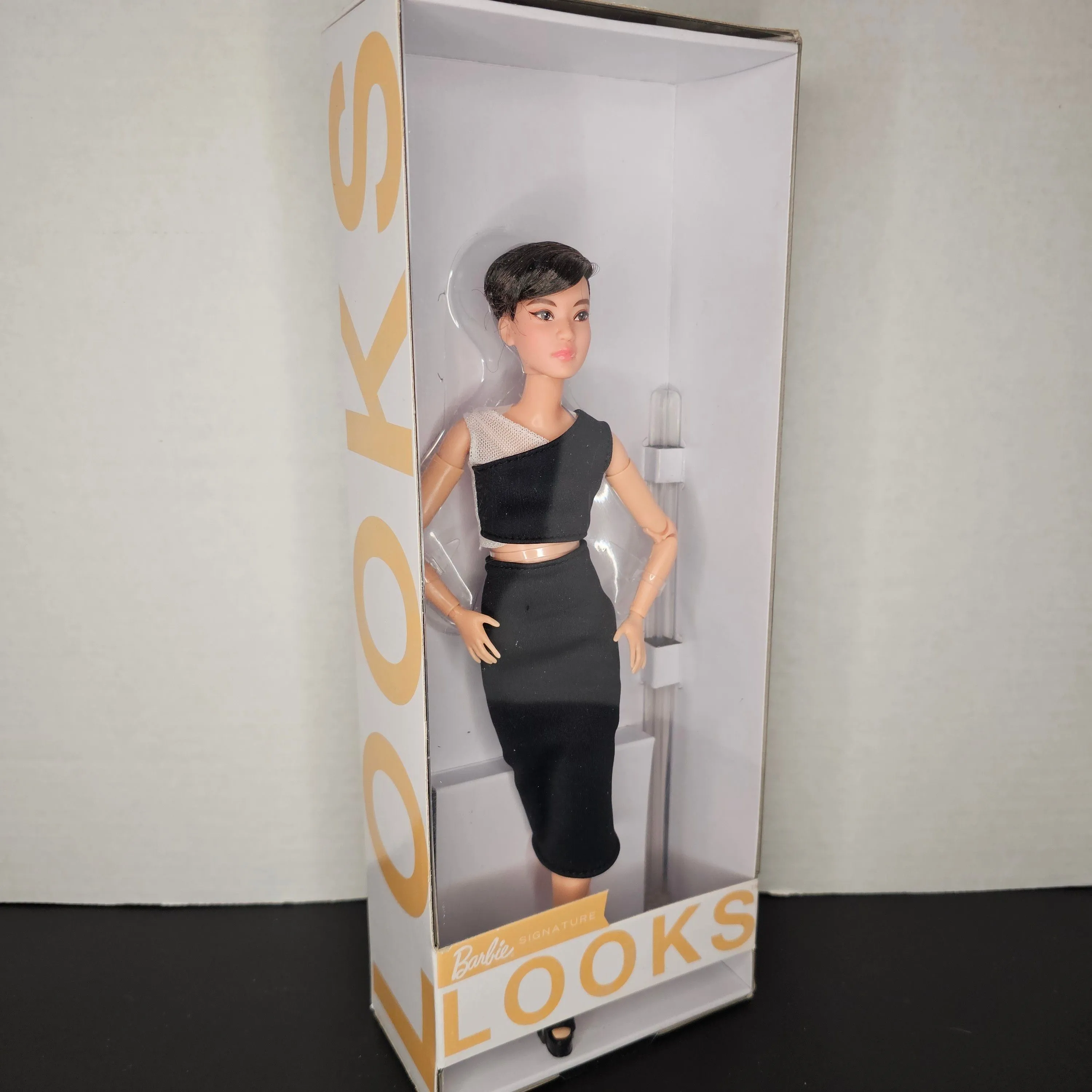 Product image for Barbie Looks - Model #3