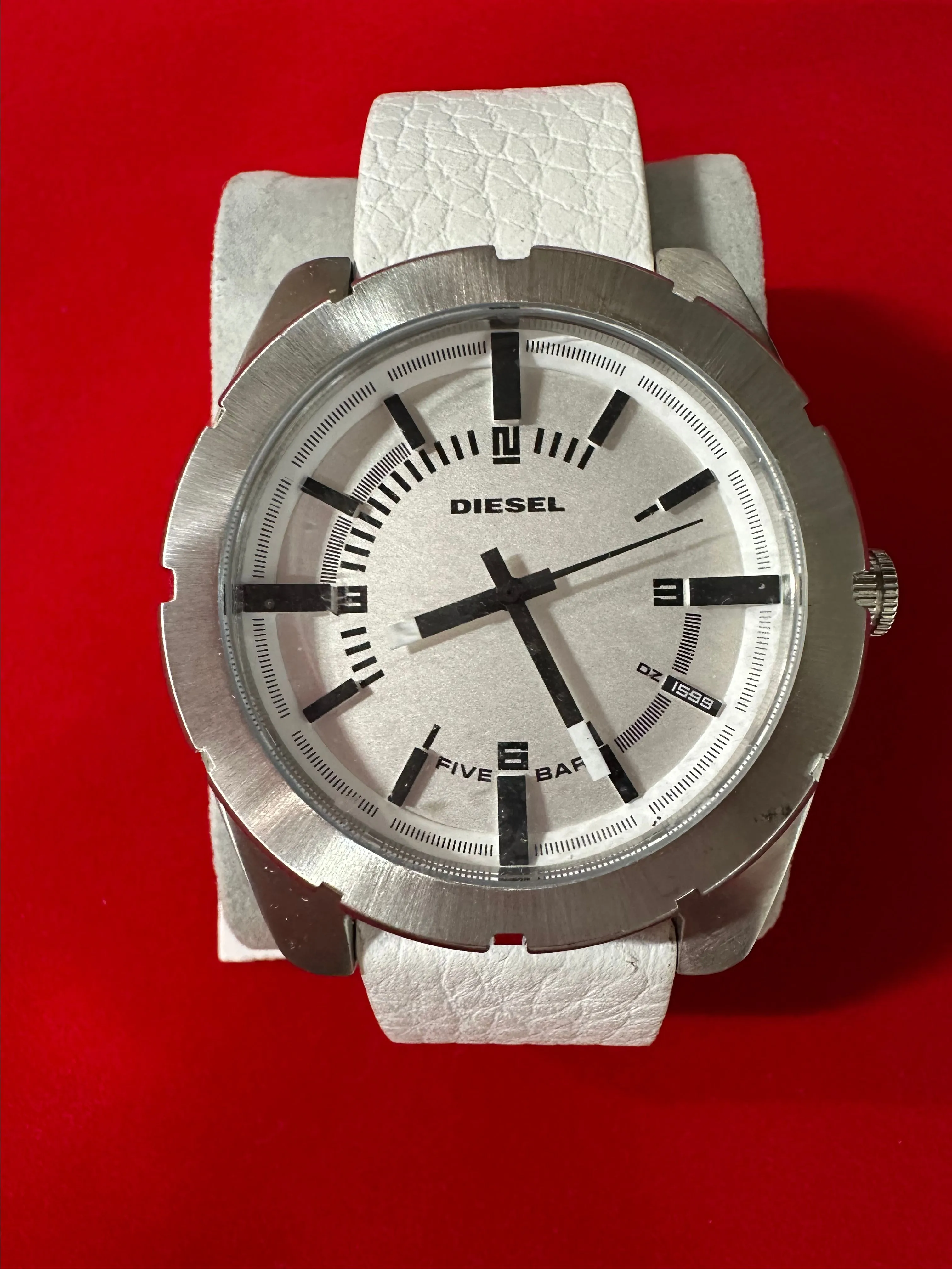 Product image for Men’s New Diesel Five Bar silver tone watch with white leather band watch