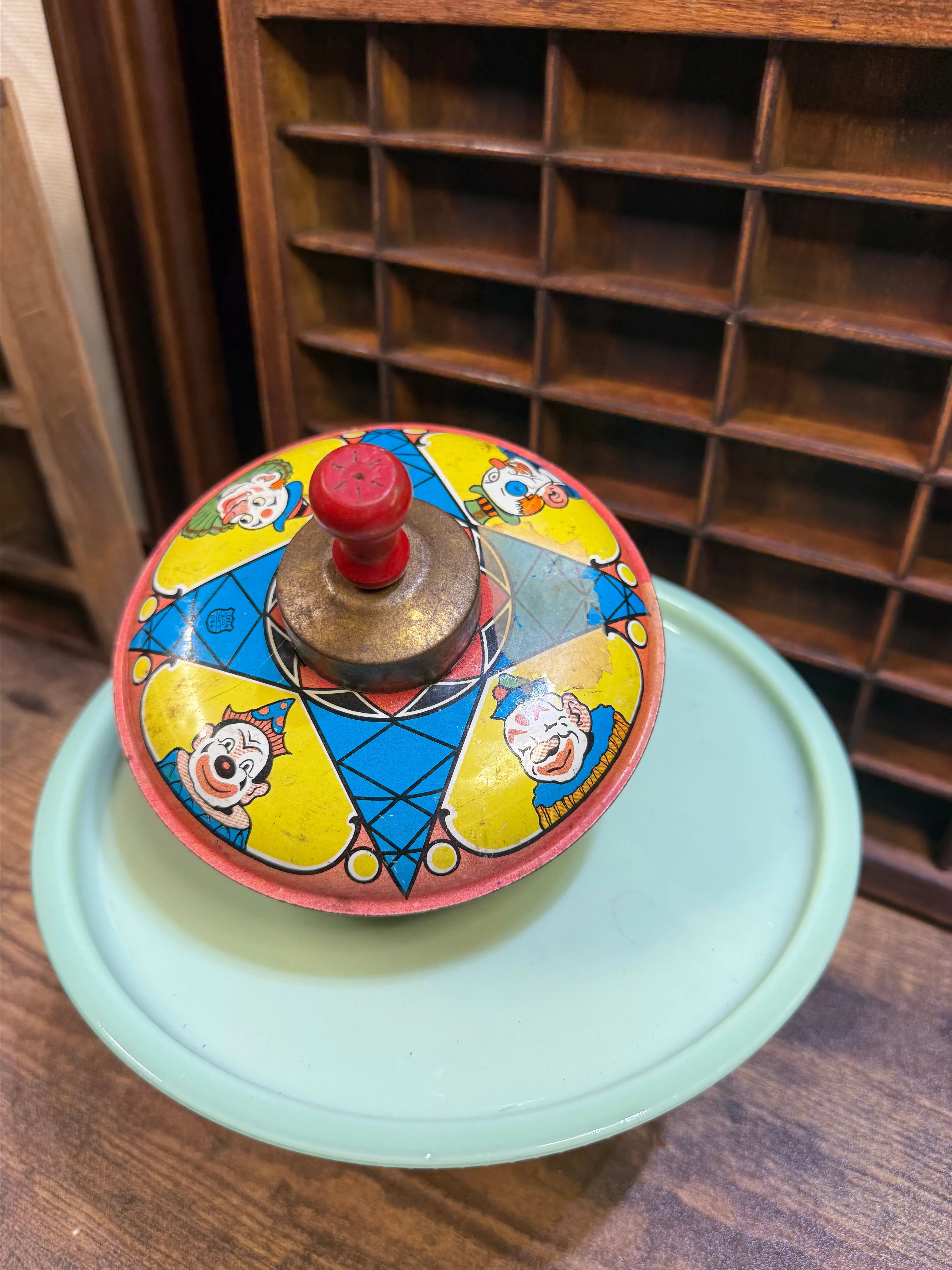 Product image for 011. J Chein co. Vintage tin litho top 50's?