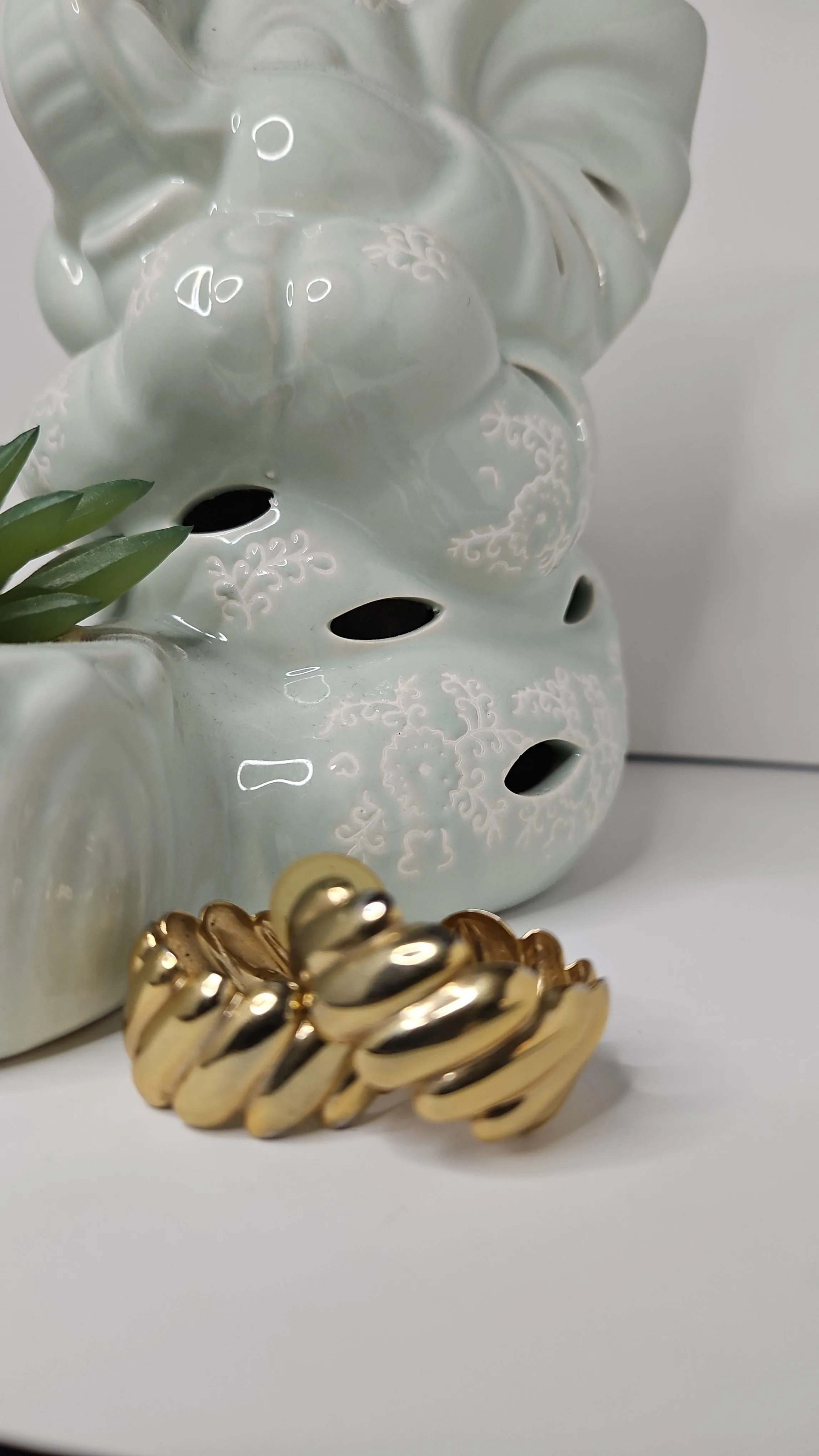 Product image for Vintage AVON Swirl Line Hoop Earrings