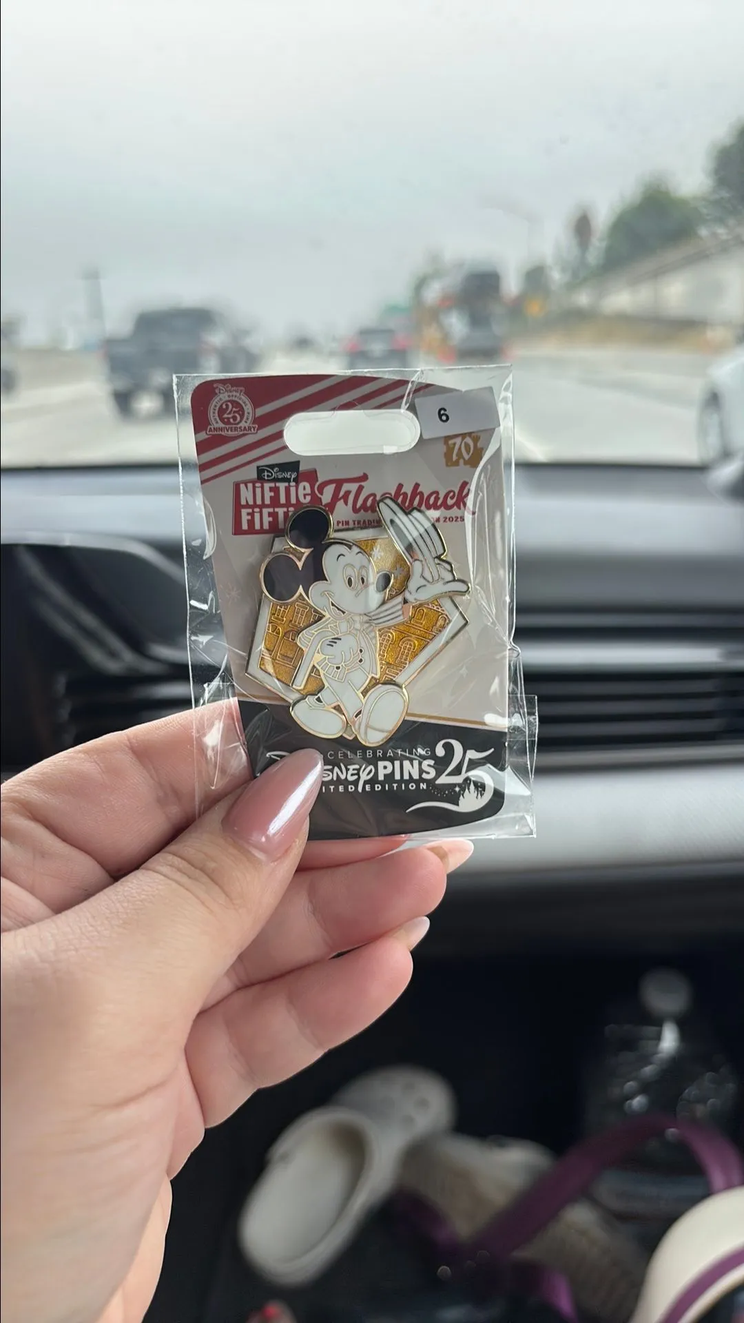 Product image for Mickey Niftie Fifties Flashback Pin