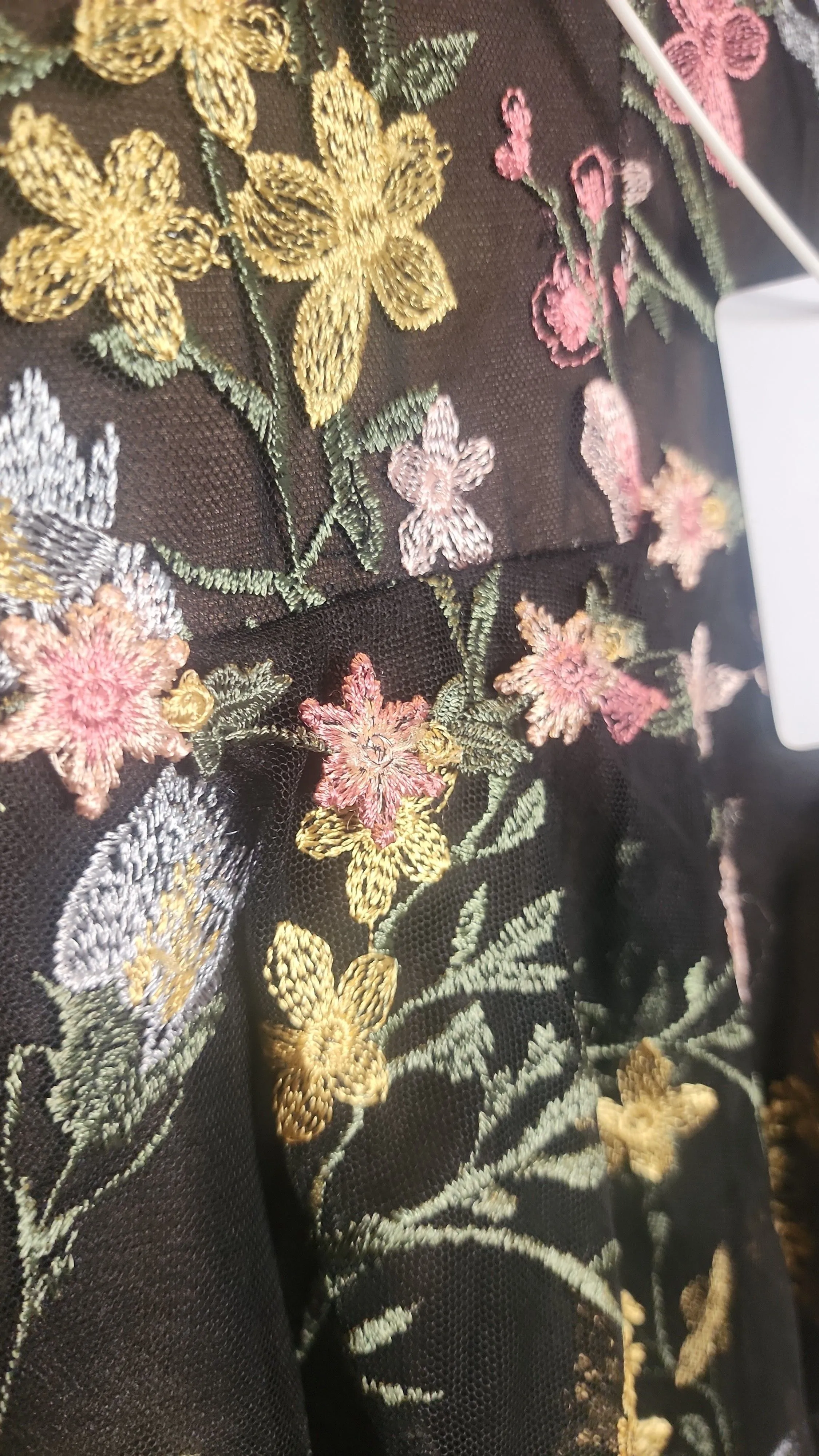 Listing Image Blurred Background