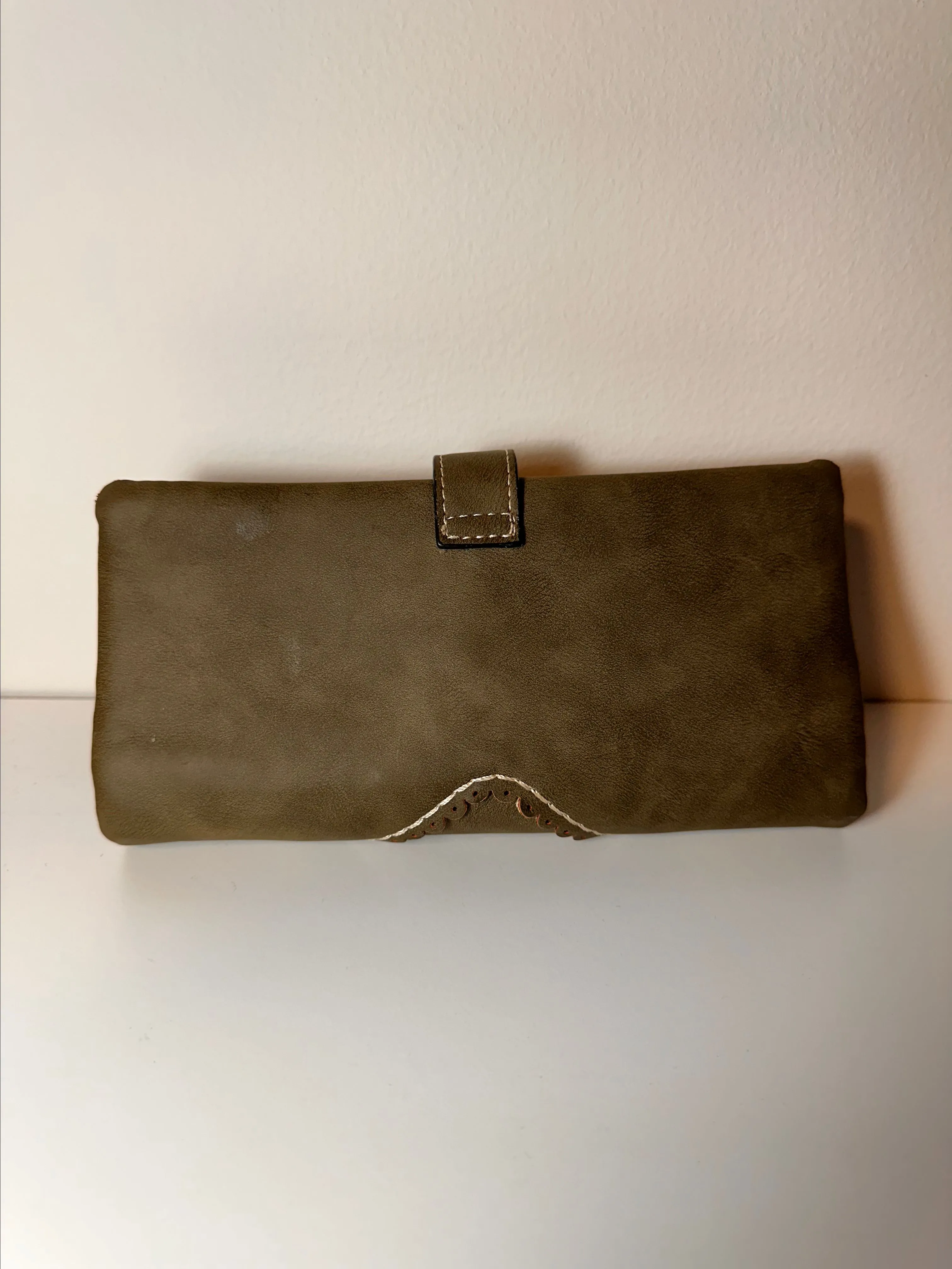 Listing Image Blurred Background