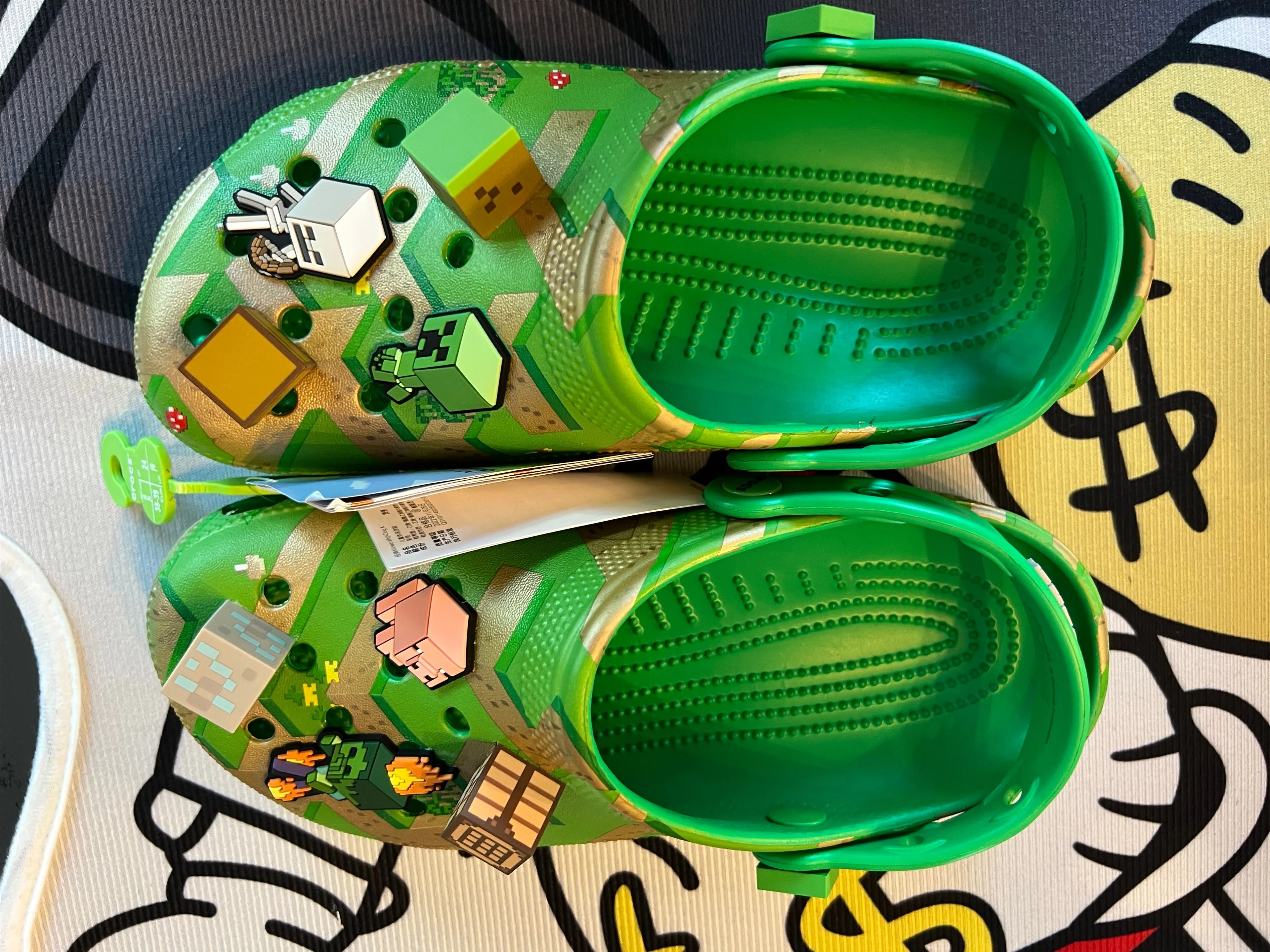 Product image for 6y Minecraft Elevated Crocs 208473-90H