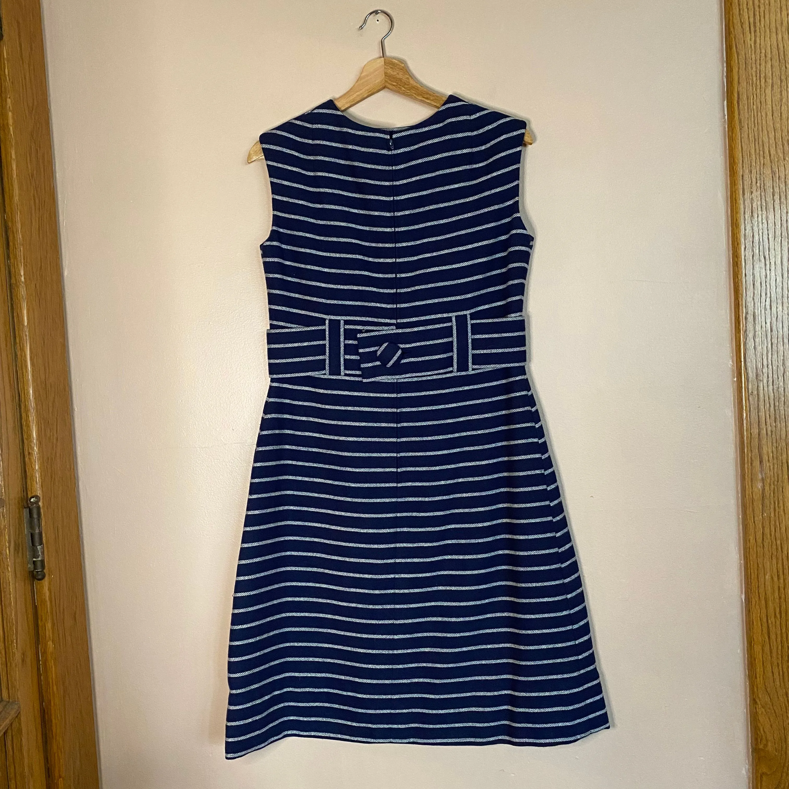 Listing Image Blurred Background