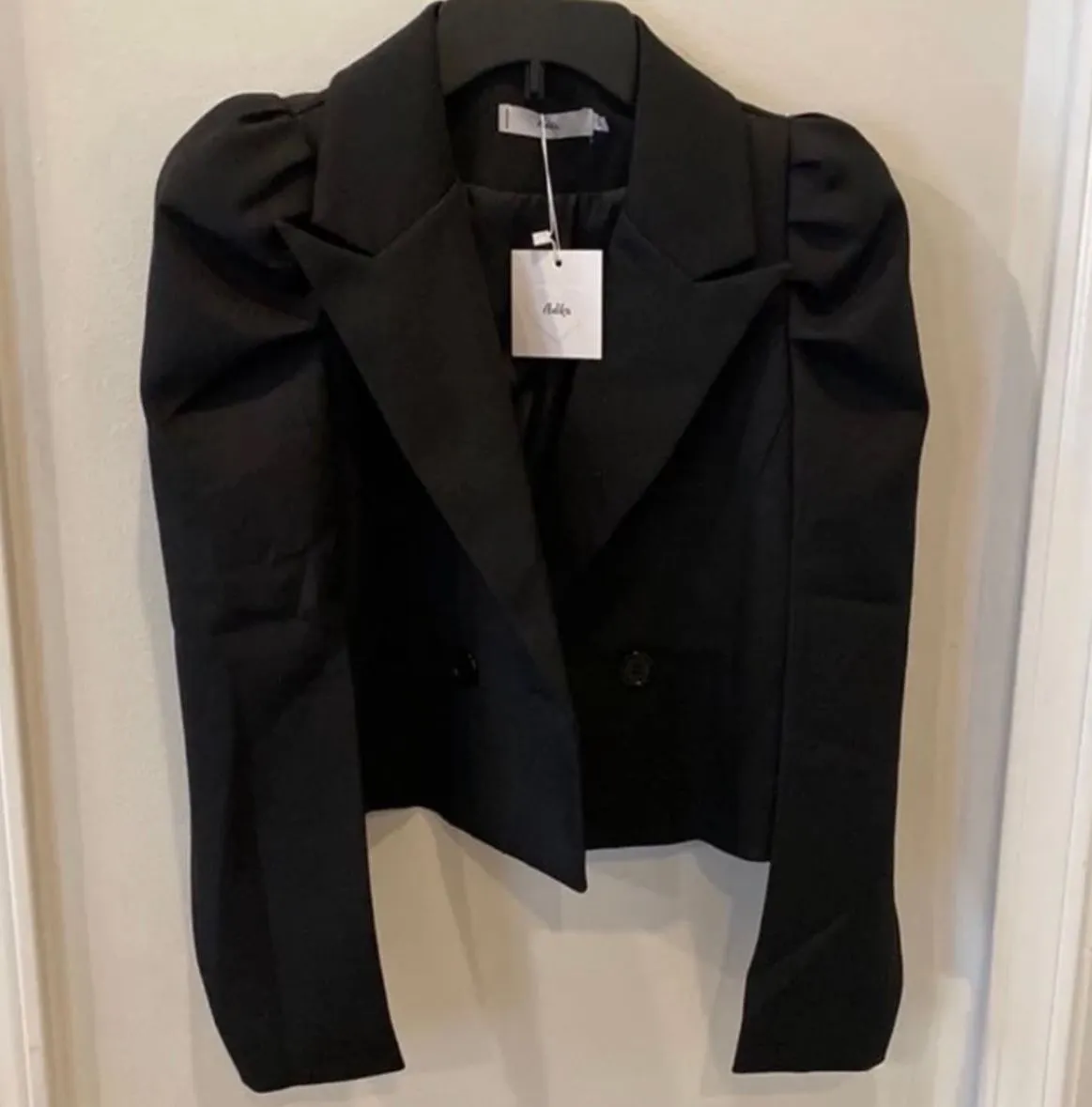 Product image for Adika Cropped Blazer Top Size XS