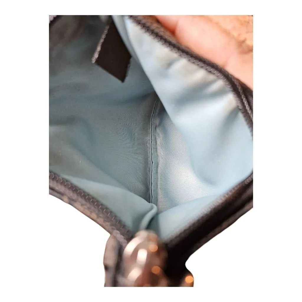 Listing Image Blurred Background