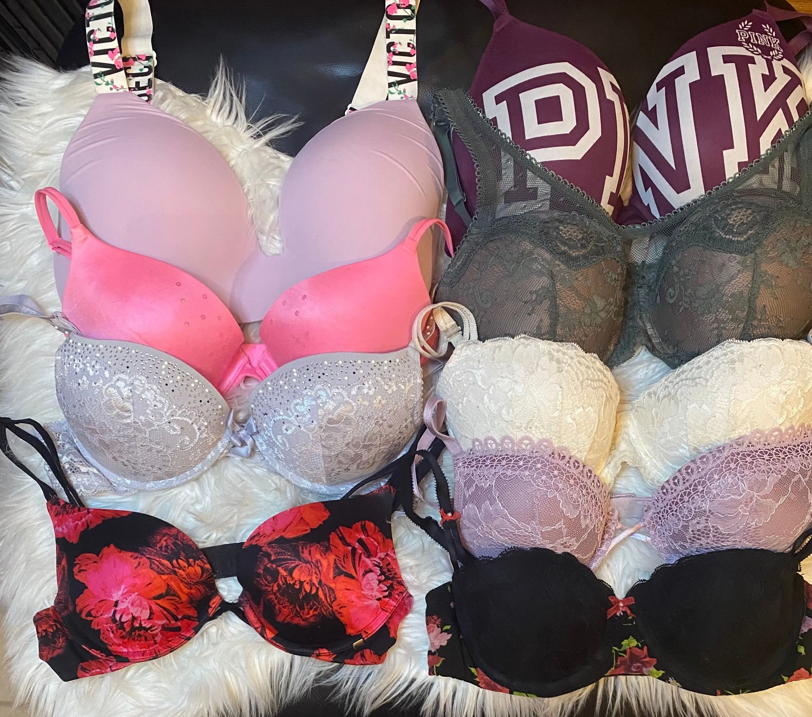 Product image for 50 Victoria’s Secret Bras