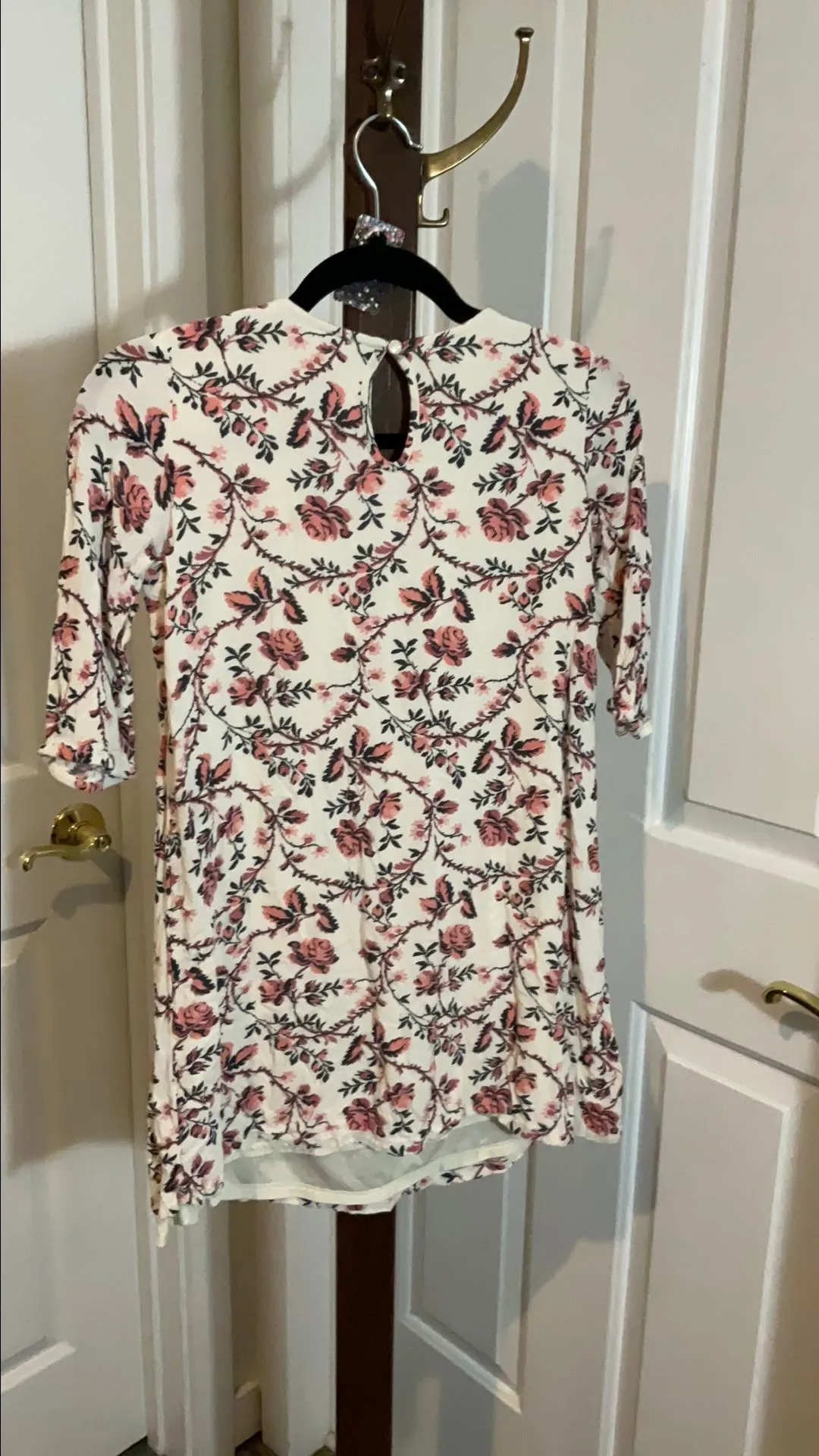 Listing Image Blurred Background