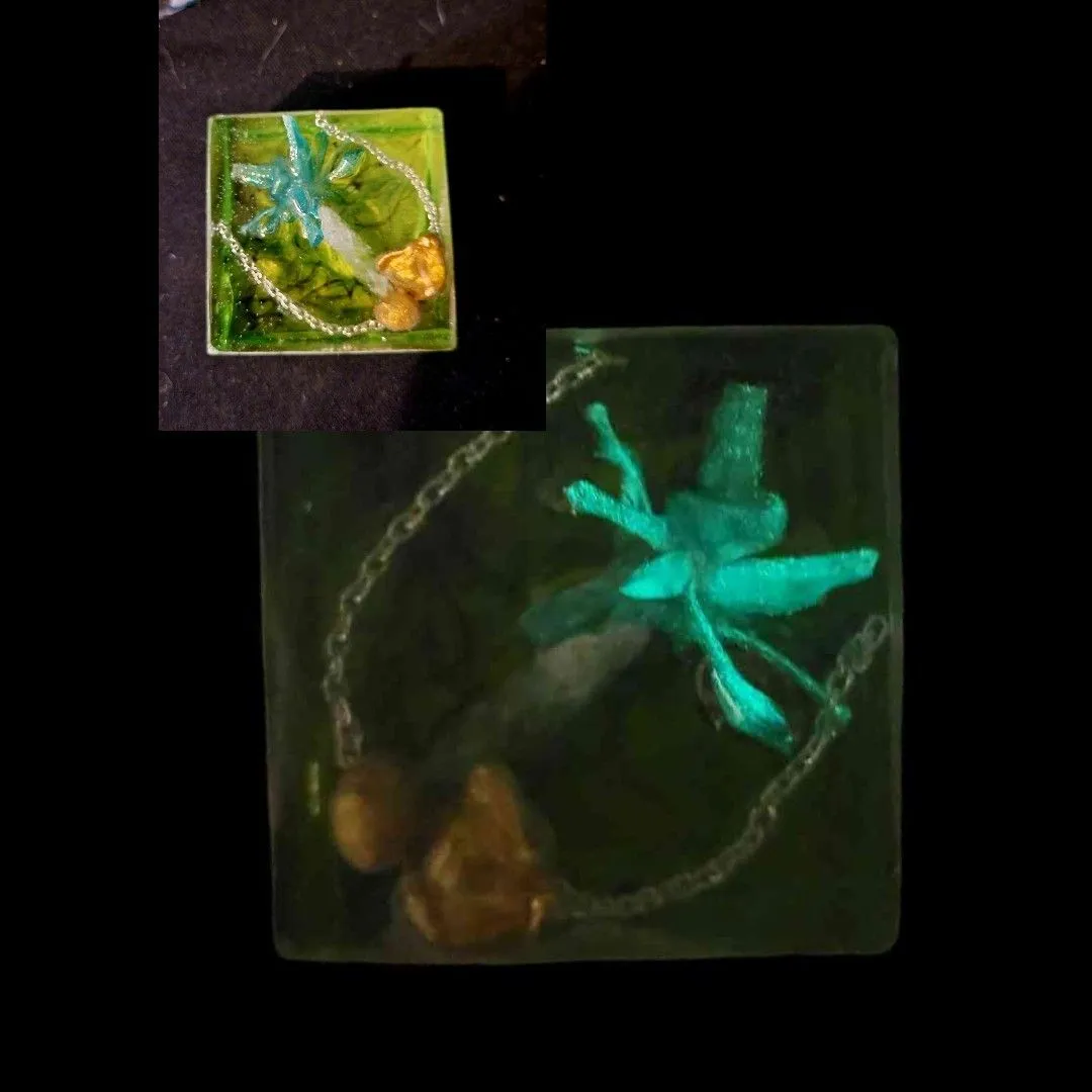Product image for 1-28. Resin Display-Selesnaya Signet