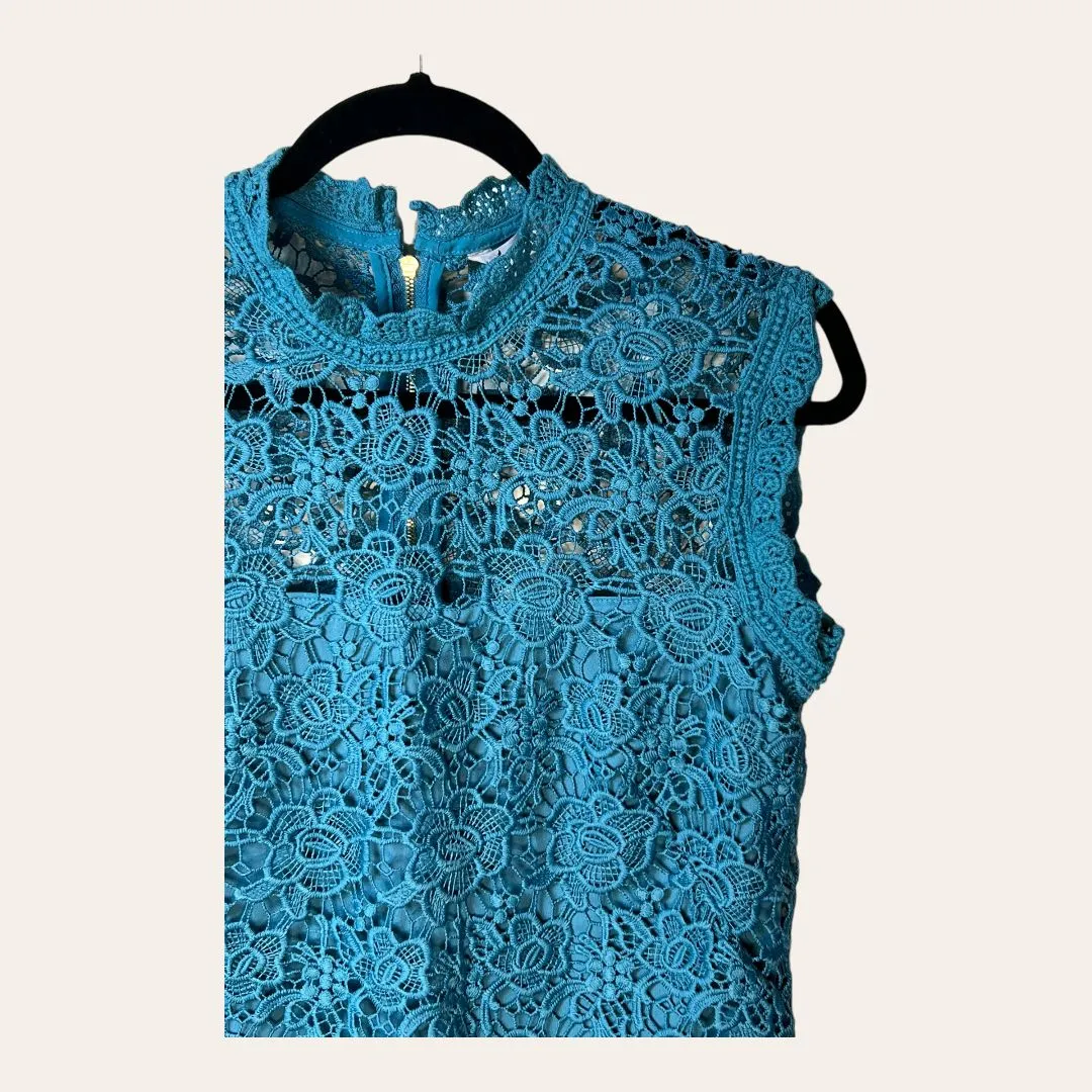 Listing Image Blurred Background