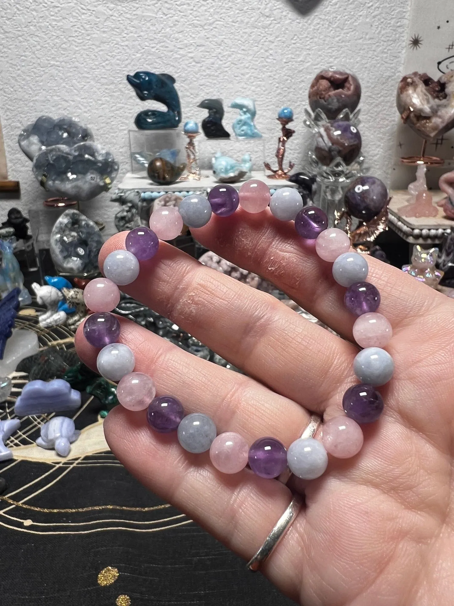 Product image for 8mm Amethyst, Aquamarine and Rose Quartz bracelet (one)