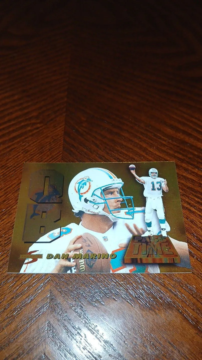 Product image for 1995 Pinnacle Score Football Dan Marino Pass Time Insert