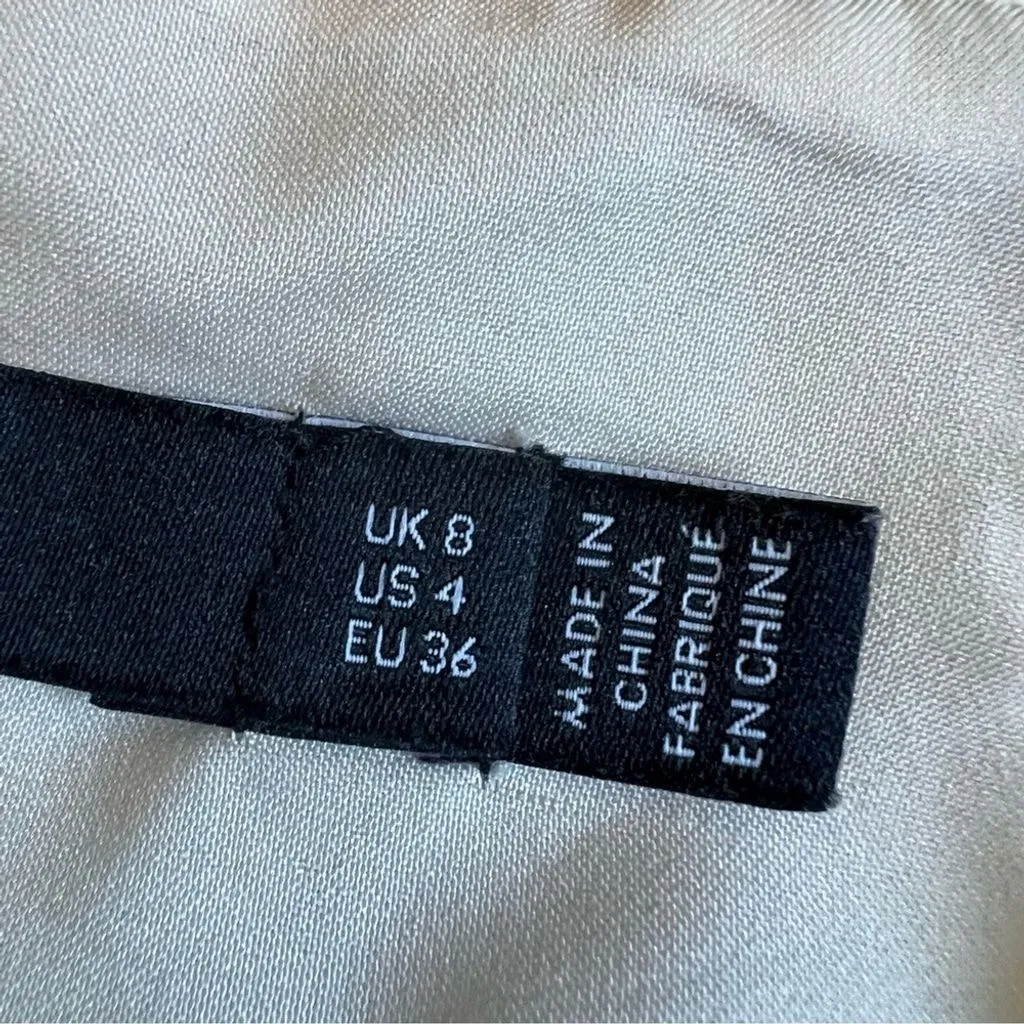 Listing Image Blurred Background