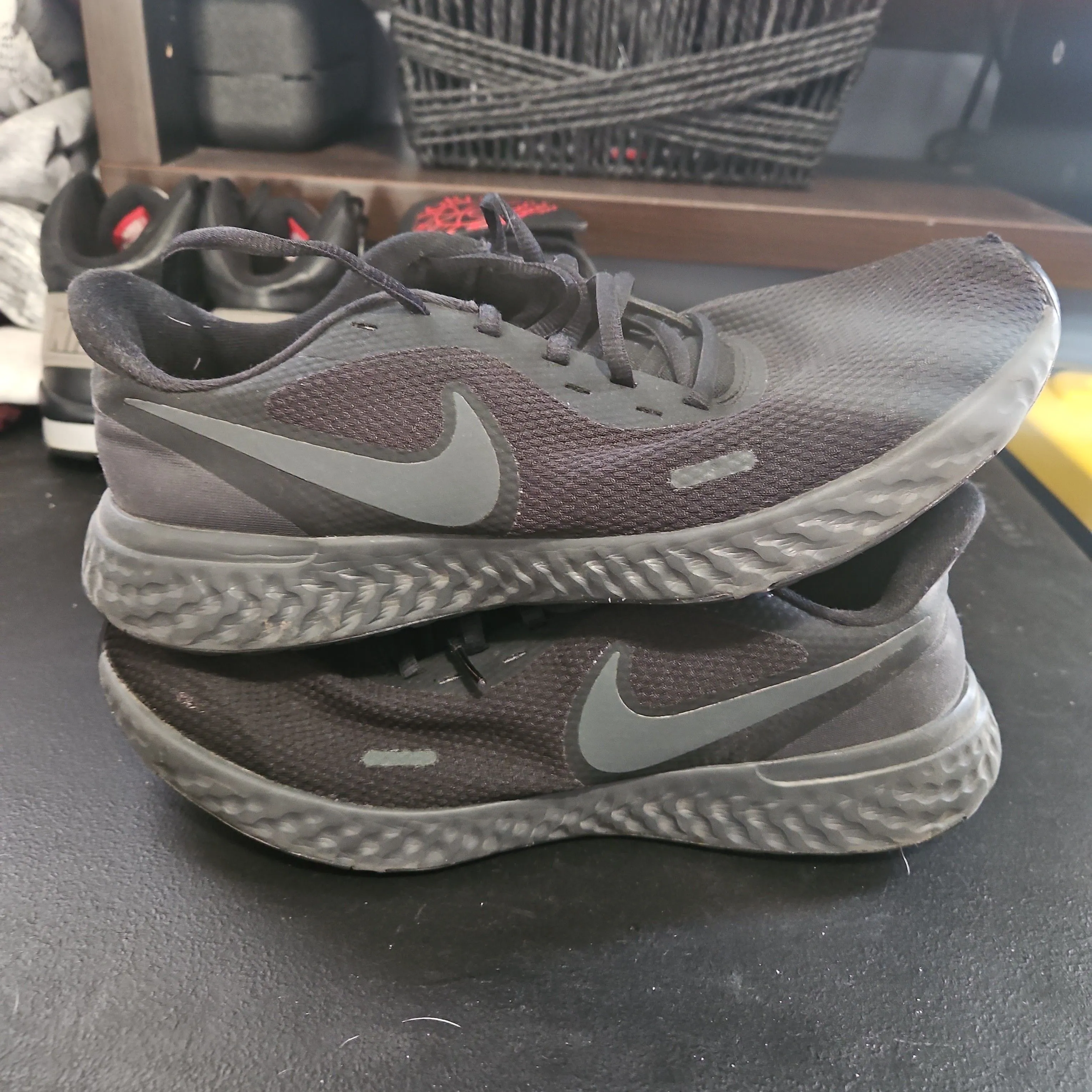 Product image for Nike Revolution Size 9.5