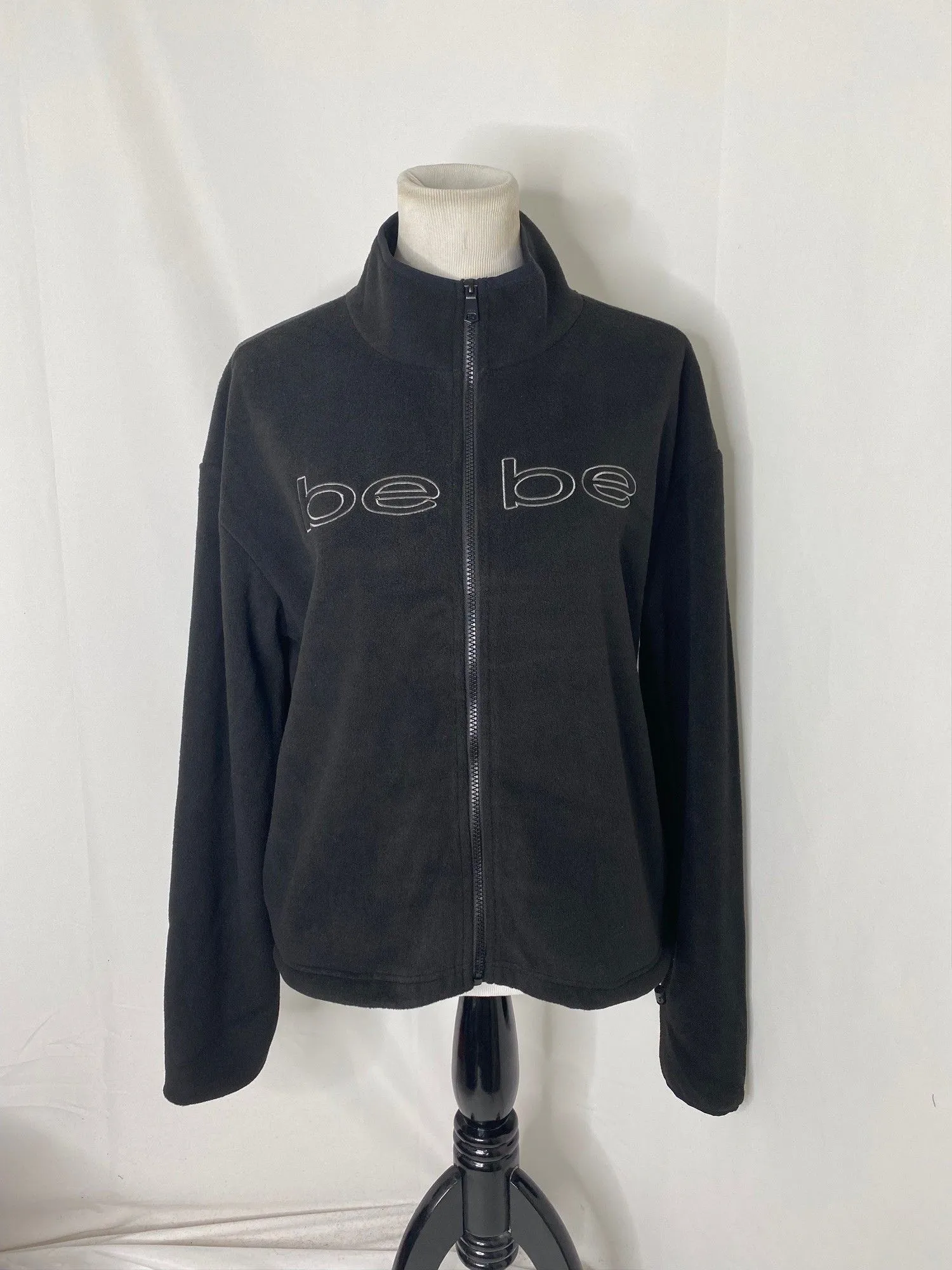 Listing Image Blurred Background