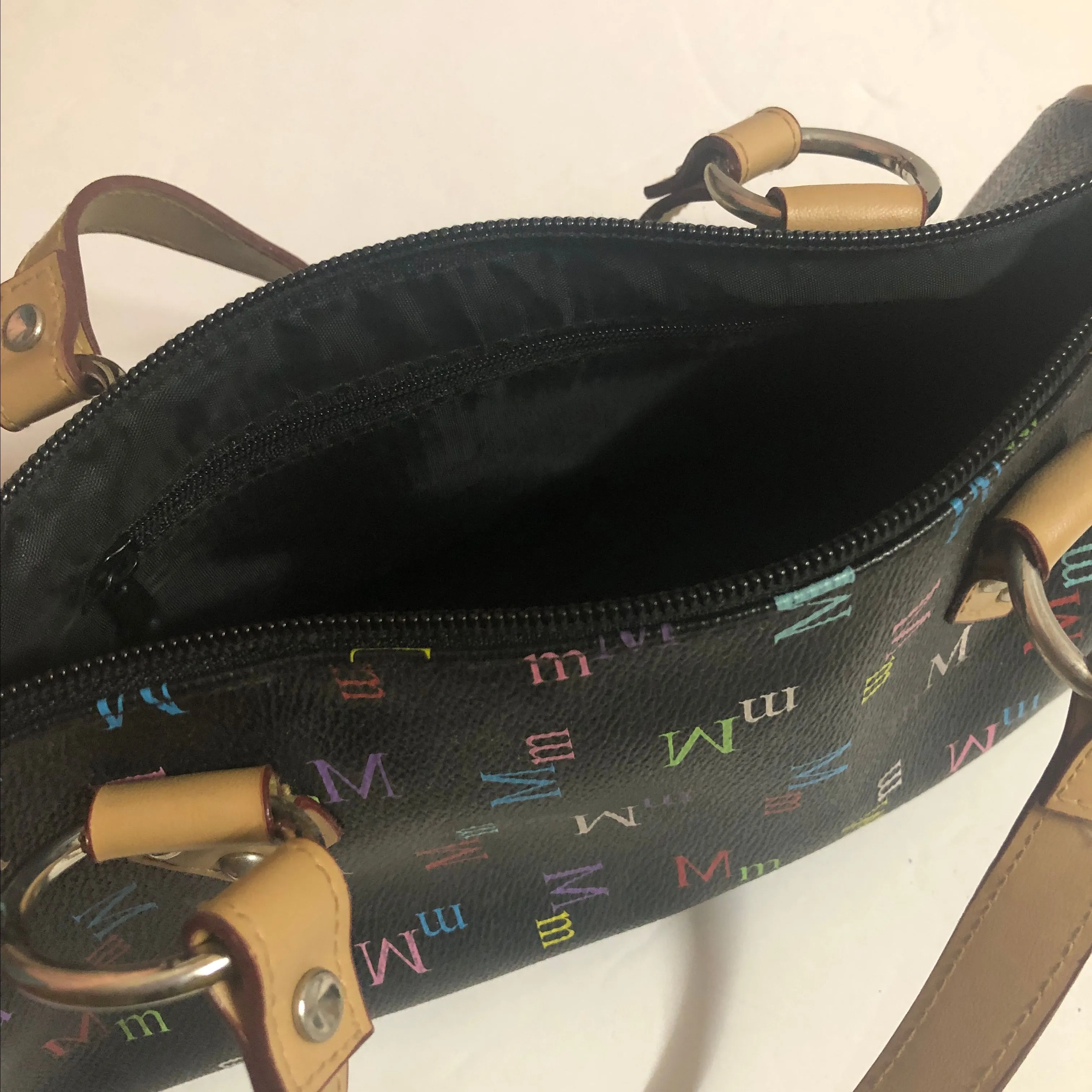 Listing Image Blurred Background