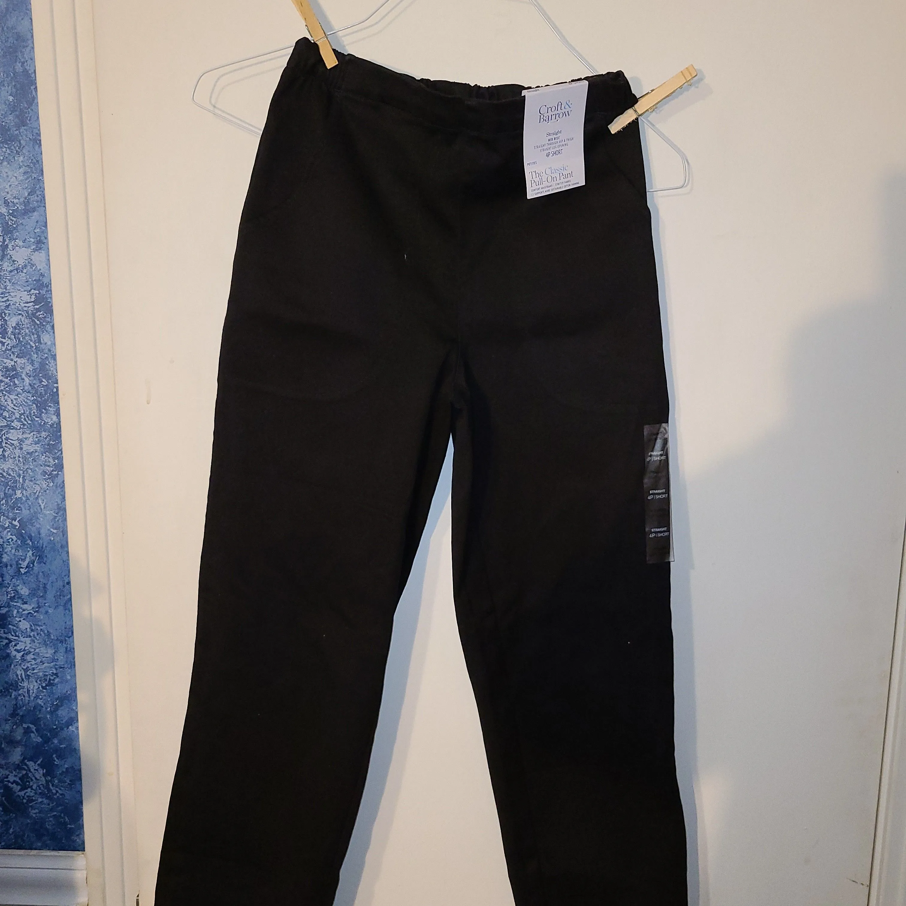 Product image for Croft & Barrow  Womens Pull on Pant 4p short.  (A158)