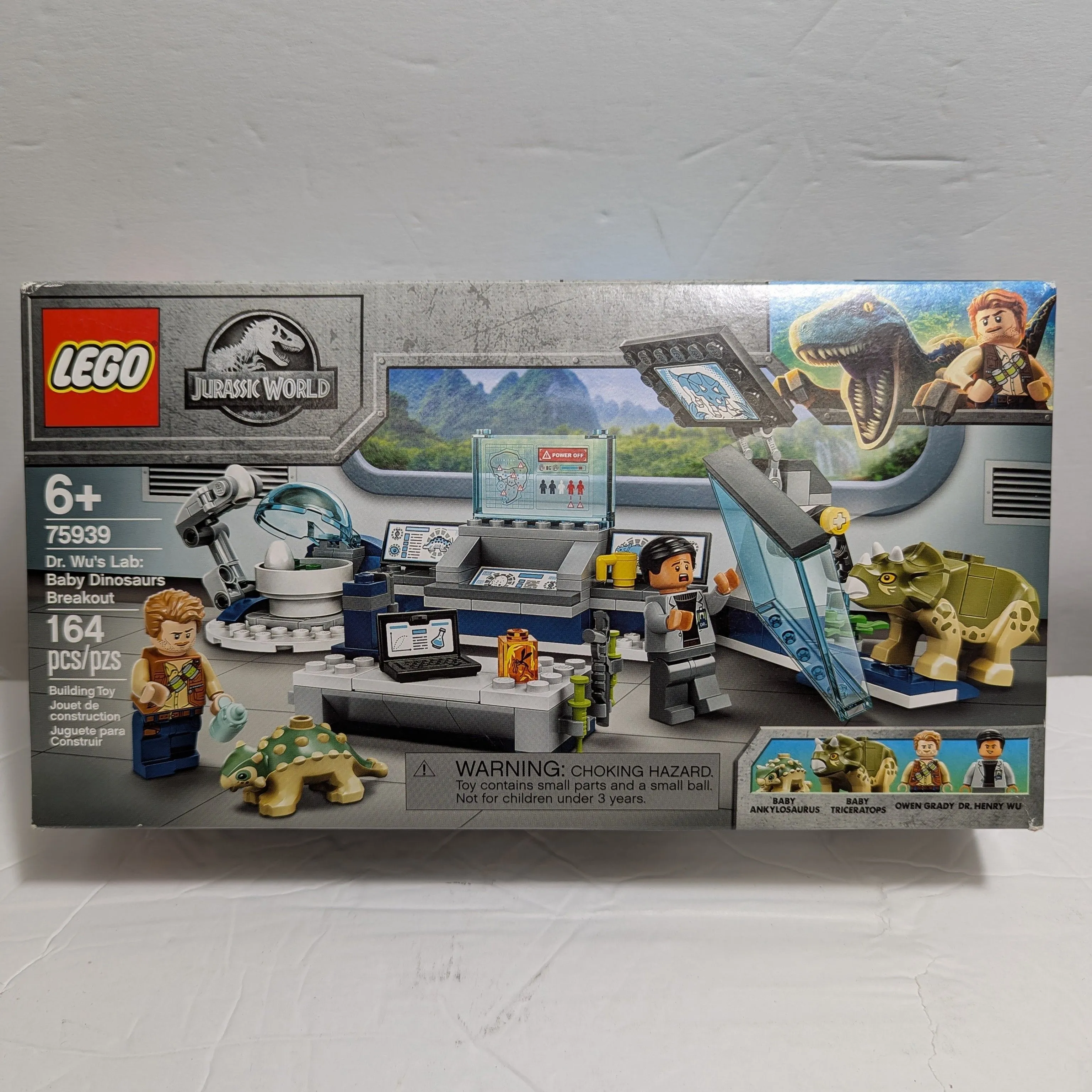 Product image for LEGO Jurassic World 75939 Dr. Wu's Lab: Baby Dinosaurs Breakout 