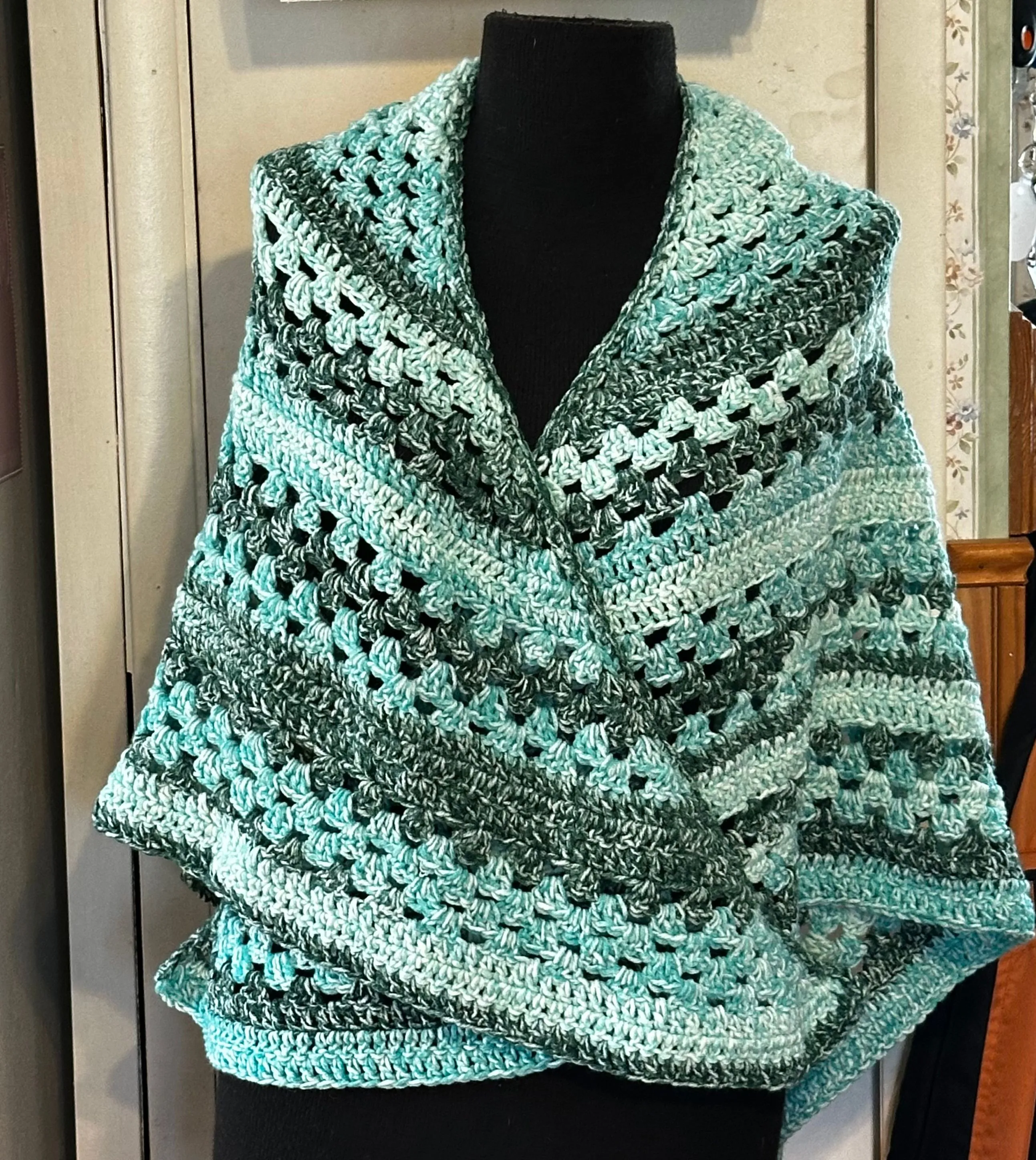 Product image for Medium Sized Green Shawl
