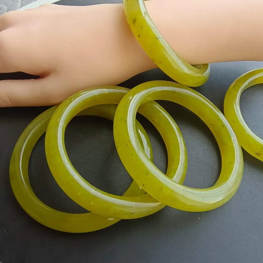 Product image for Golden ice xiu yan 岫玉jade bangle