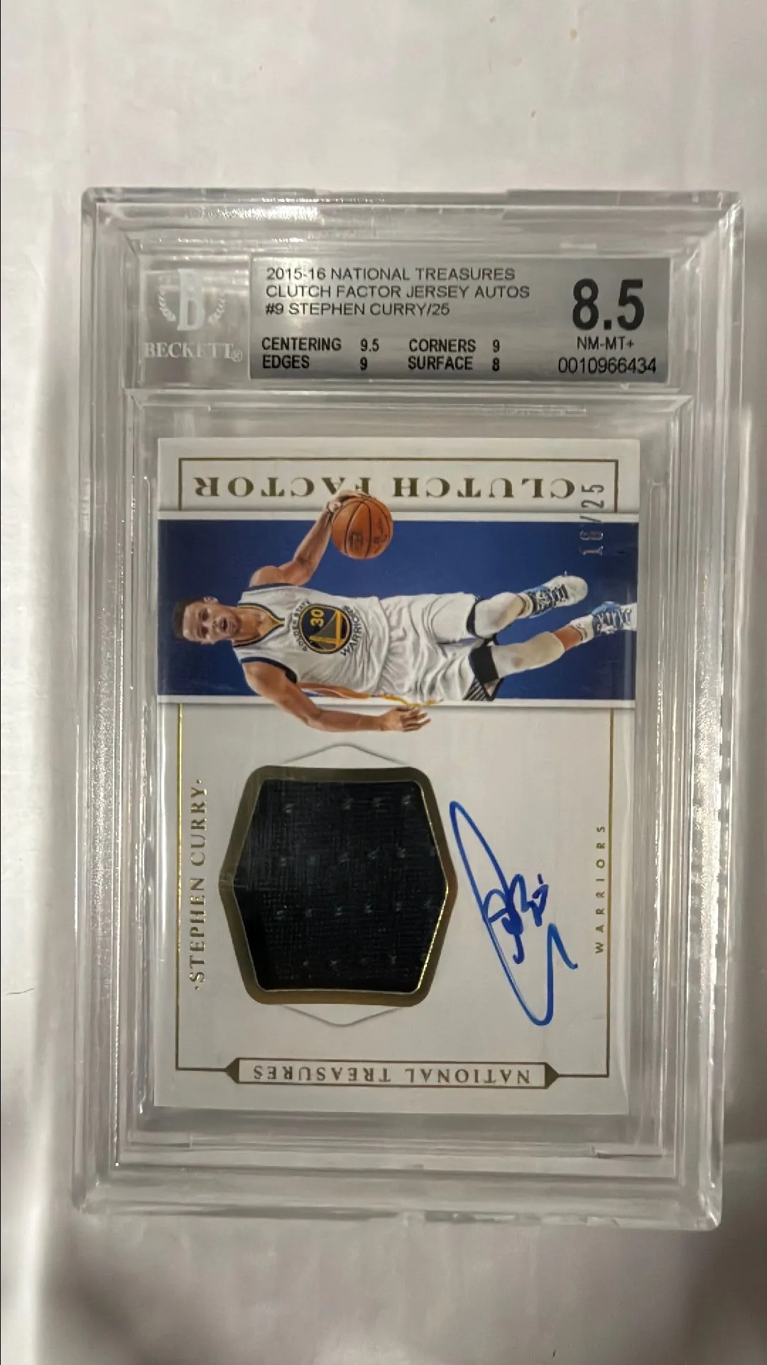 Product image for 2015-16 National Treasures Steph Curry Clutch Factor Jersey Autos /25 BGS 8.5 10