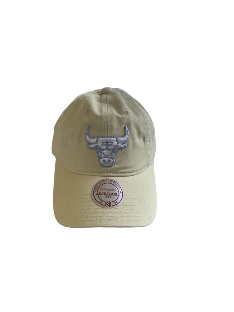 Product image for Unisex Mitchell & Ness Chicago Bulls Hat Adjustable Beige