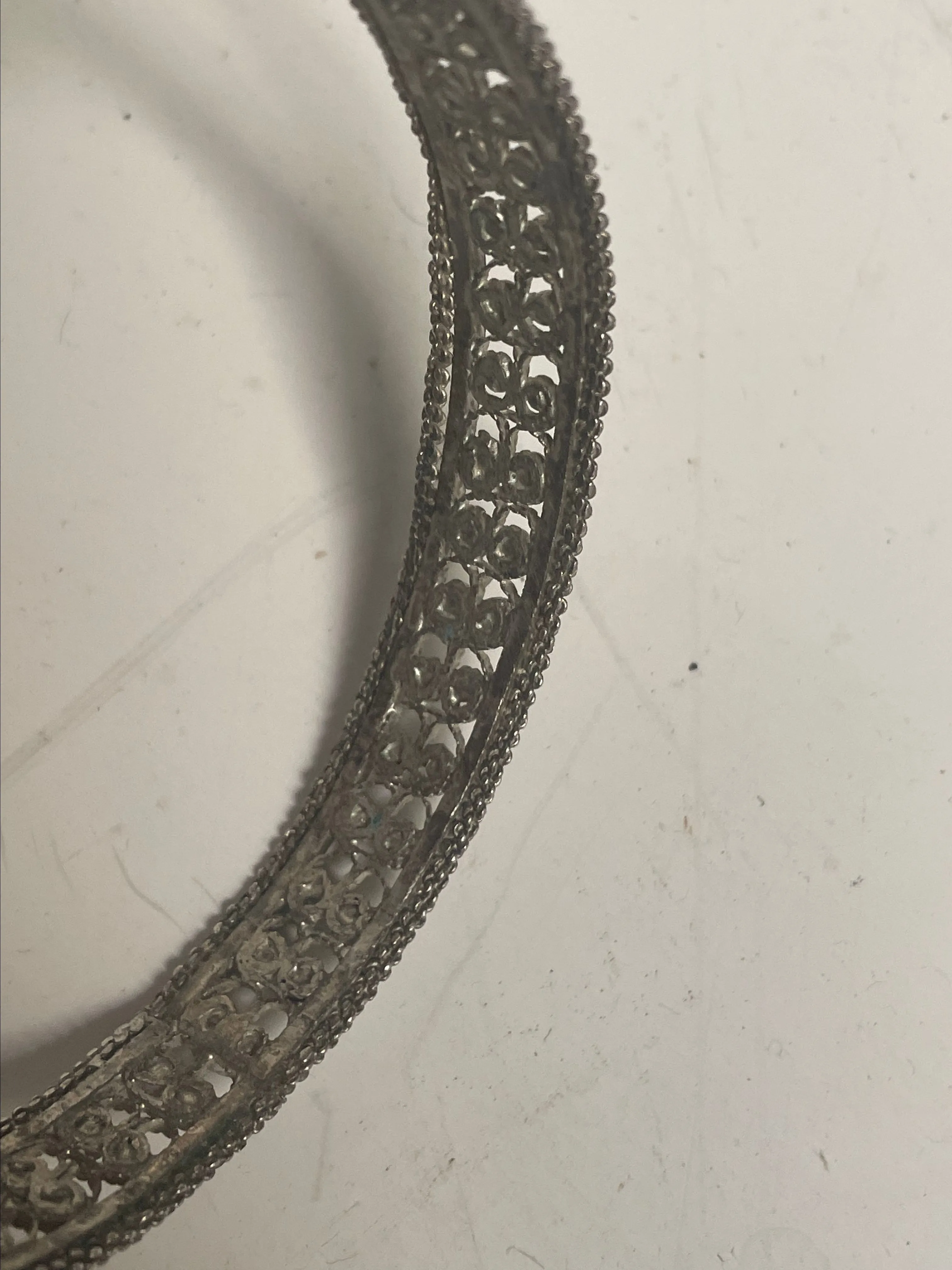 Listing Image Blurred Background