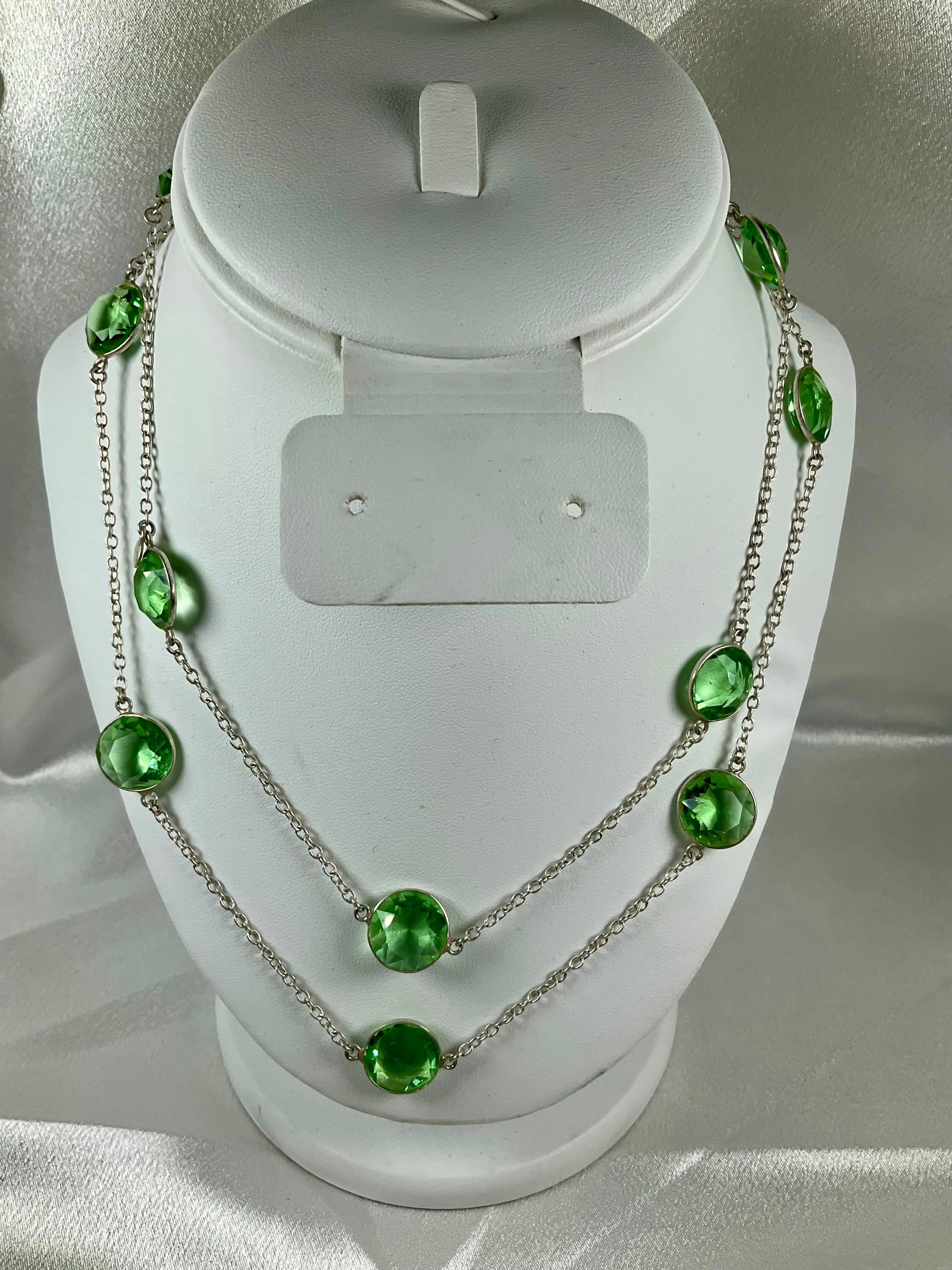 Product image for #1NA: Gorgeous Green Glass Necklace