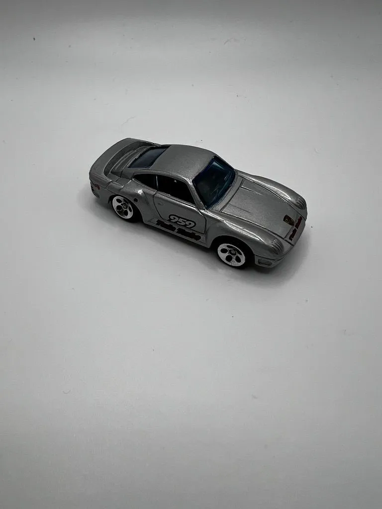 Product image for Hot Wheels 1999 Criss Cross Crash 5 pack Zamac - Porsche 959 Twin Turbo (excellent condition)