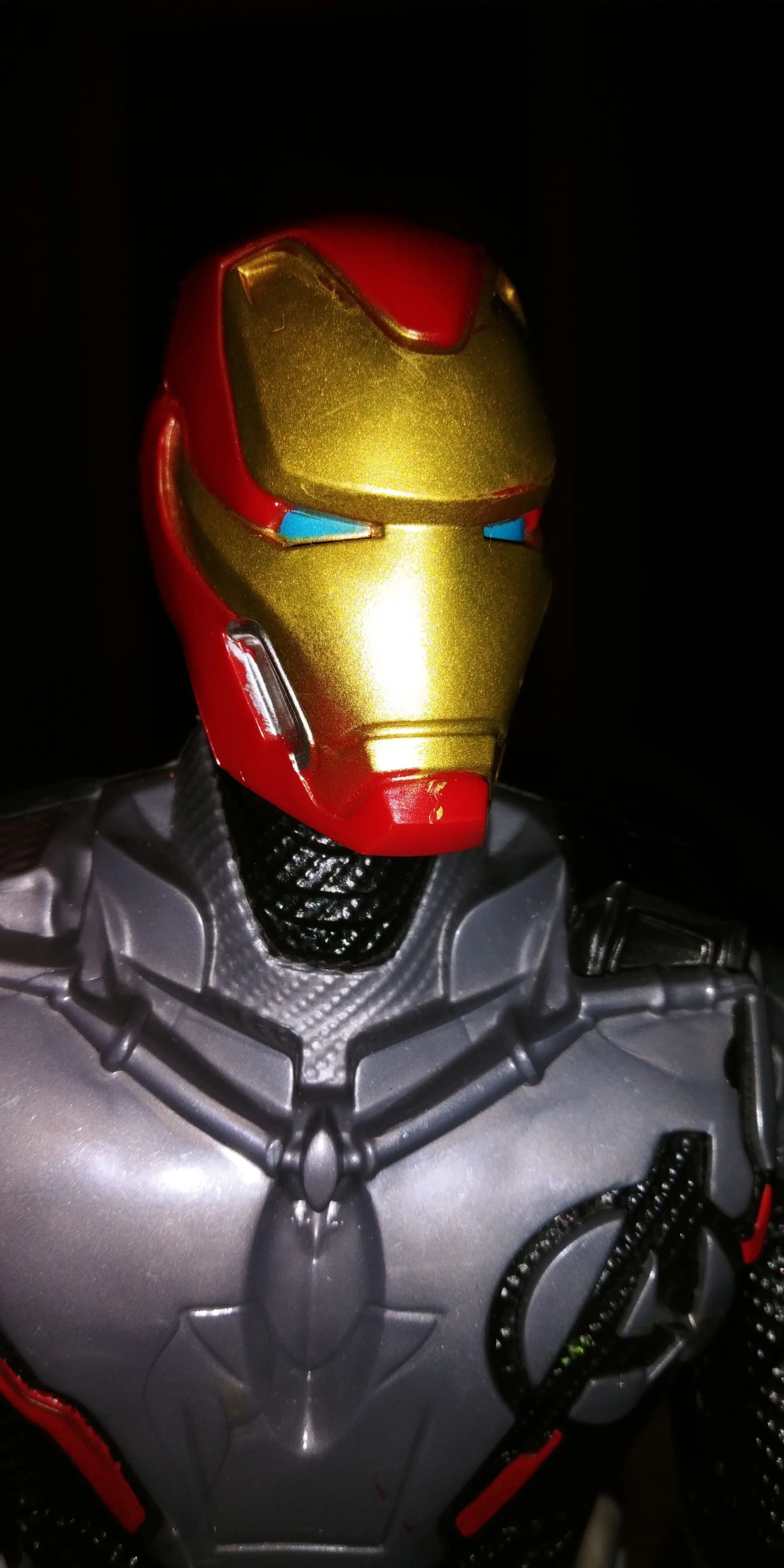 Product image for Avengers Marvel Endgame Titan Hero Power Fx Iron Man No Accessories 