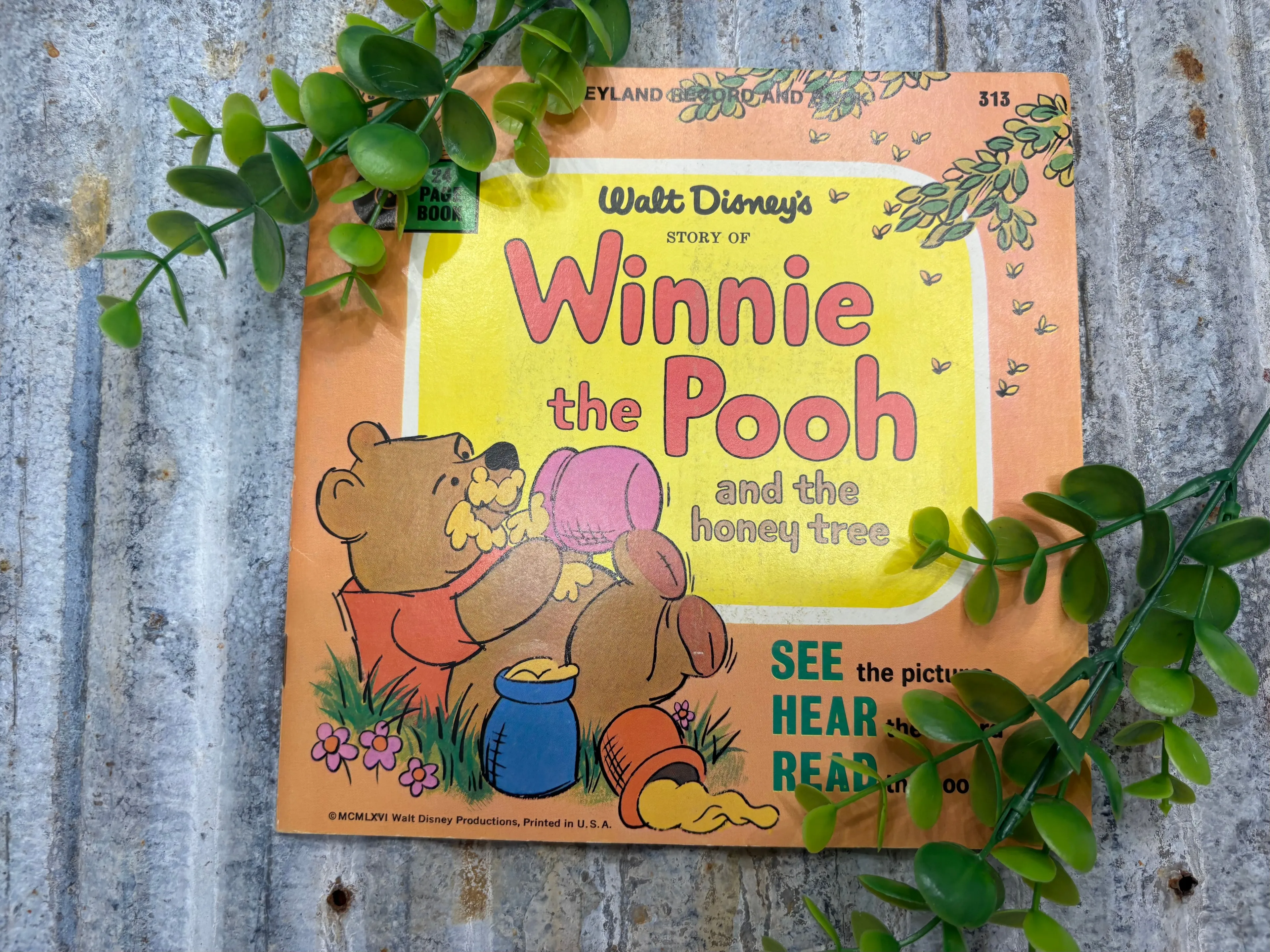 Product image for Disney Winnie the Pooh and the honey tree