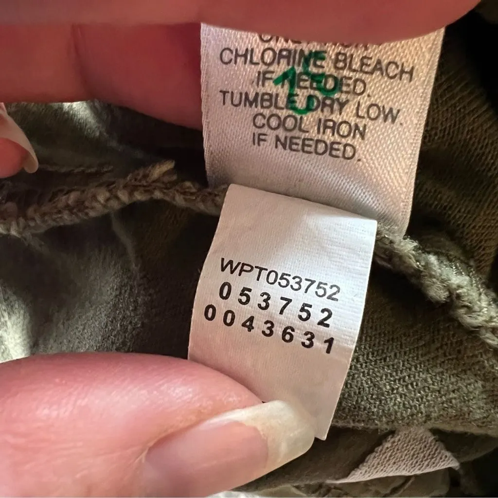 Listing Image Blurred Background