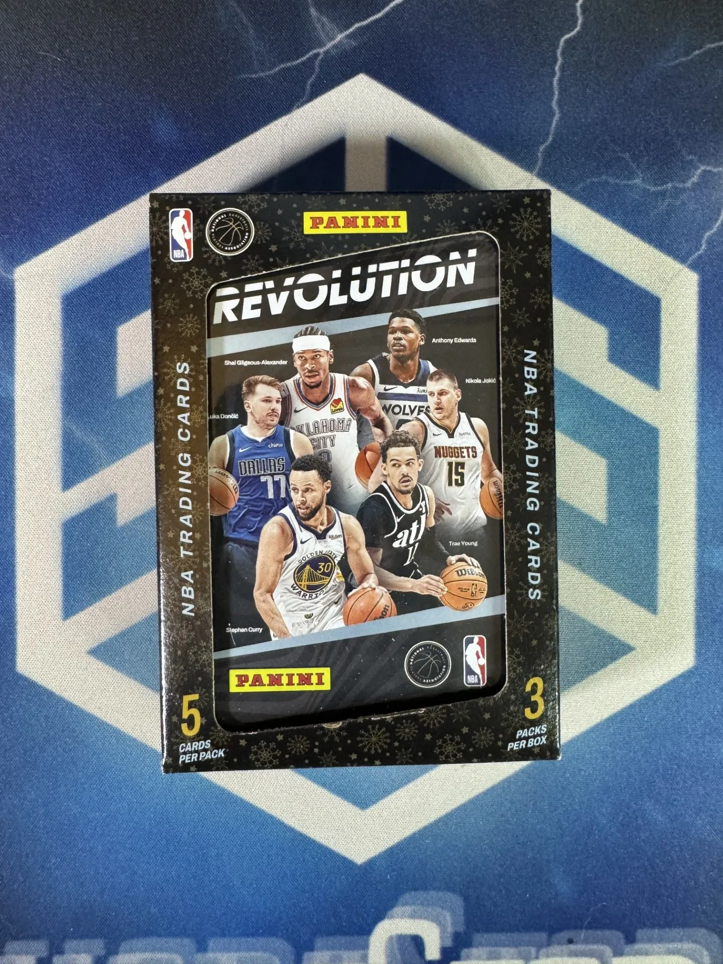 Product image for 2023-24 Revolution Basketball Trading Card Tin