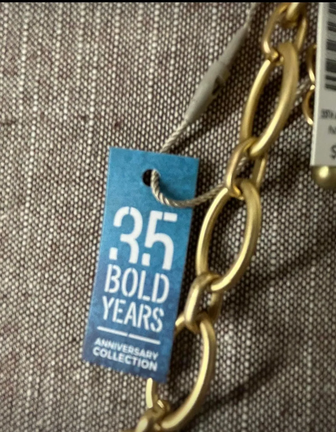Listing Image Blurred Background