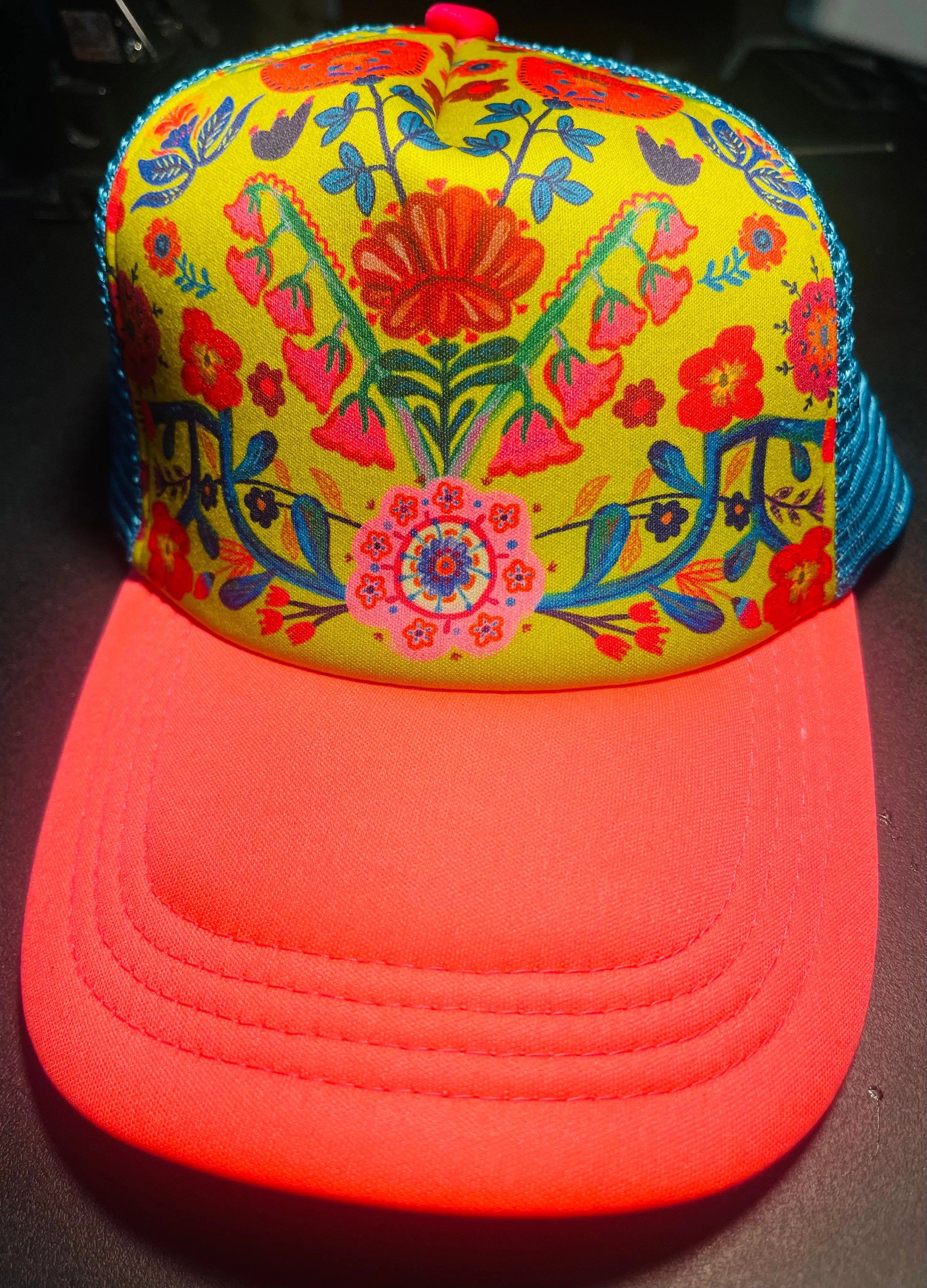 Product image for NWT - Natural Life Trucker Hat/Cap - Flowers/Blue back