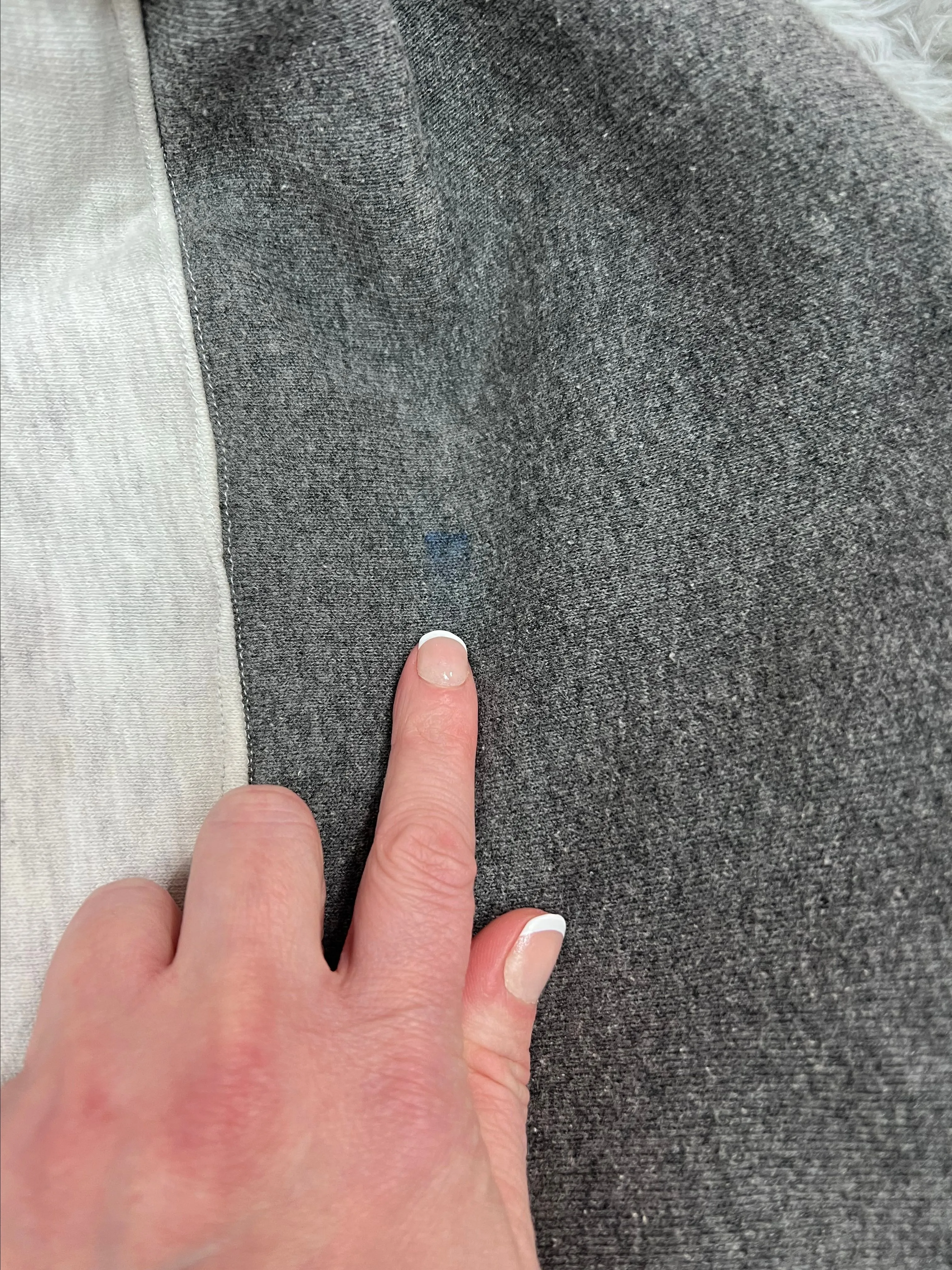 Listing Image Blurred Background