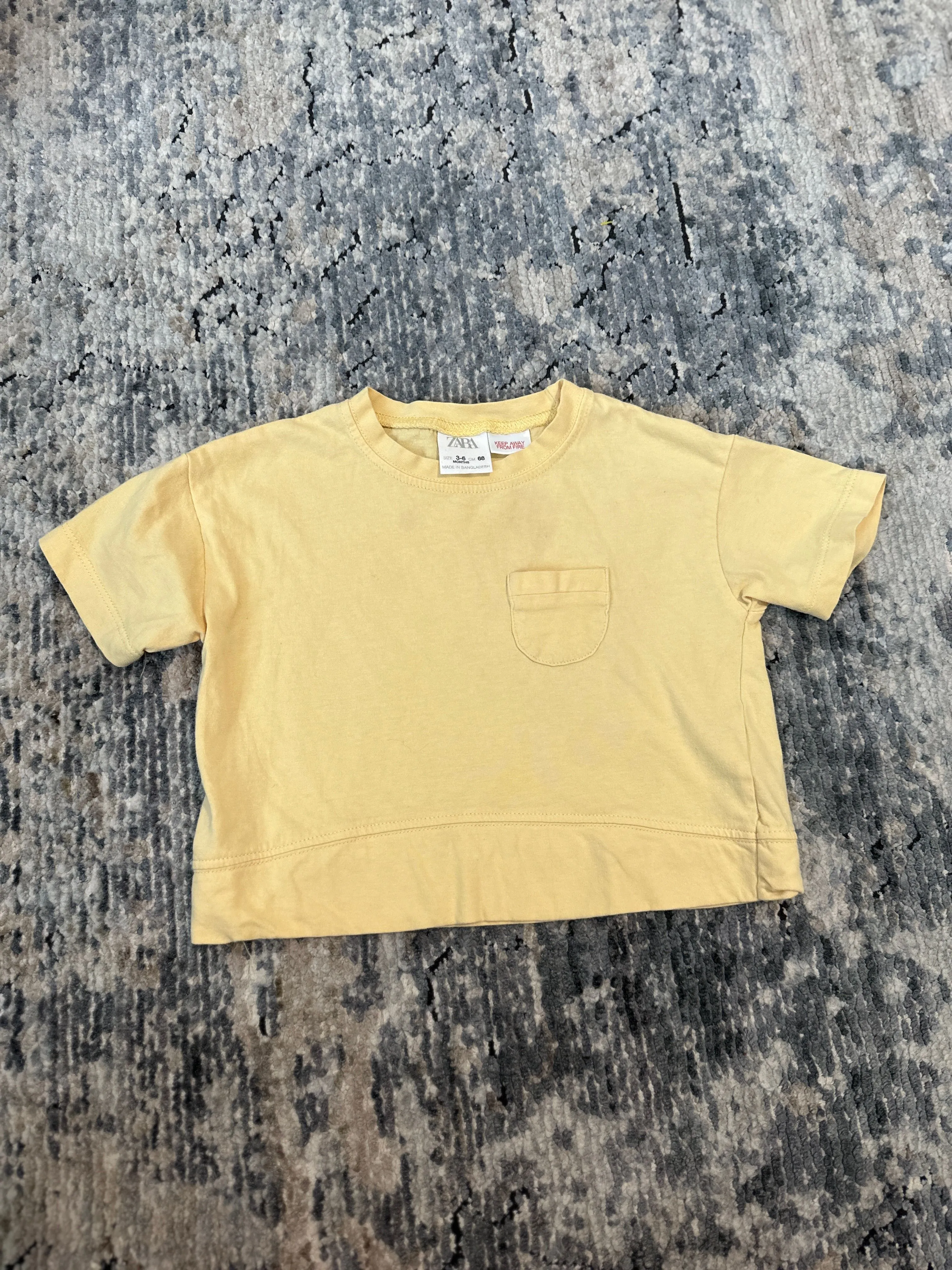 Product image for Box B: 012: 6-12M Zara Yellow Boxy Pocket Tee shirt