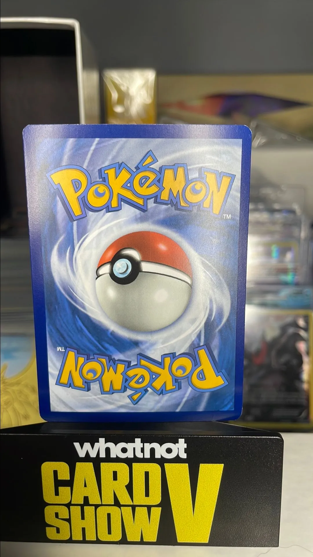 Listing Image Blurred Background