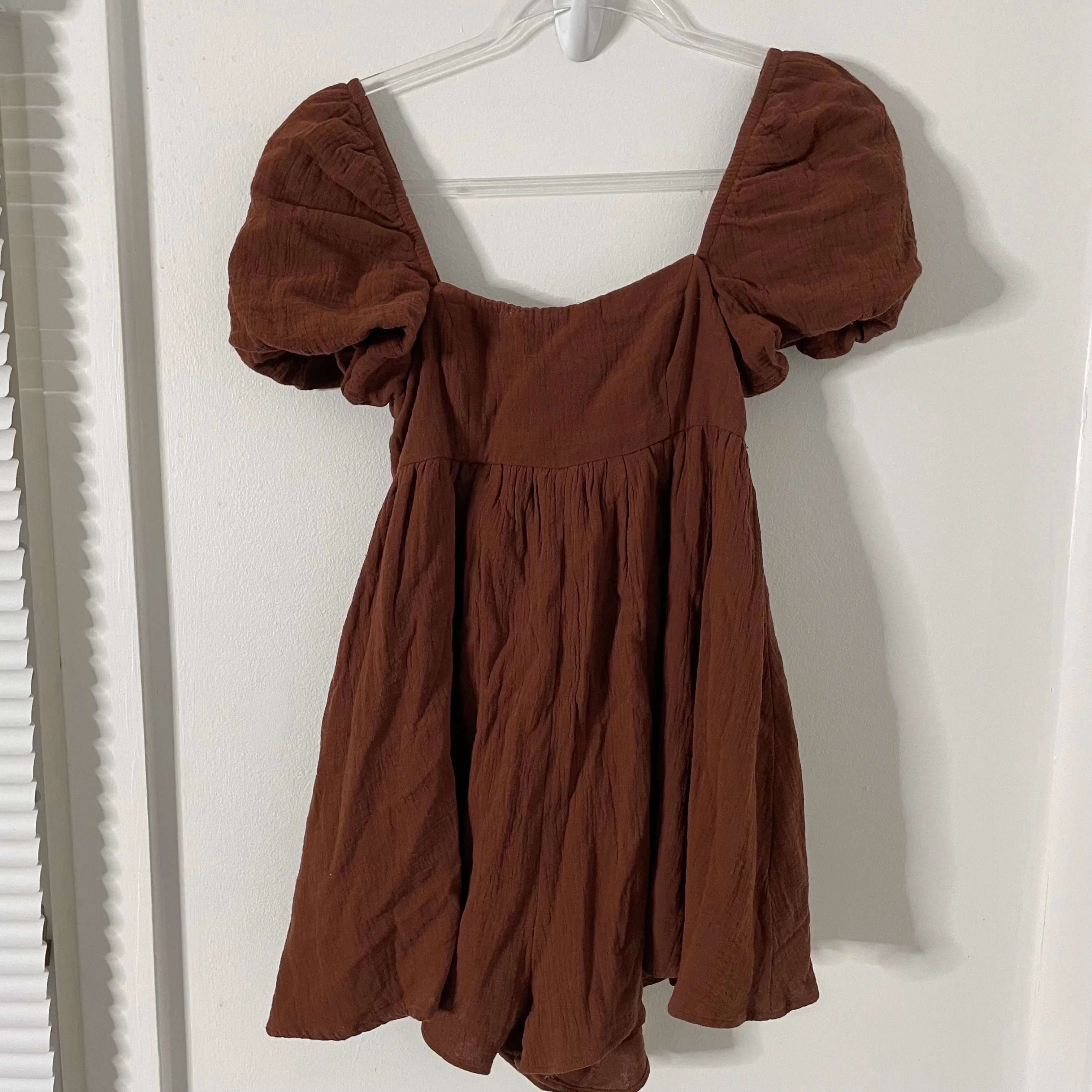 Listing Image Blurred Background