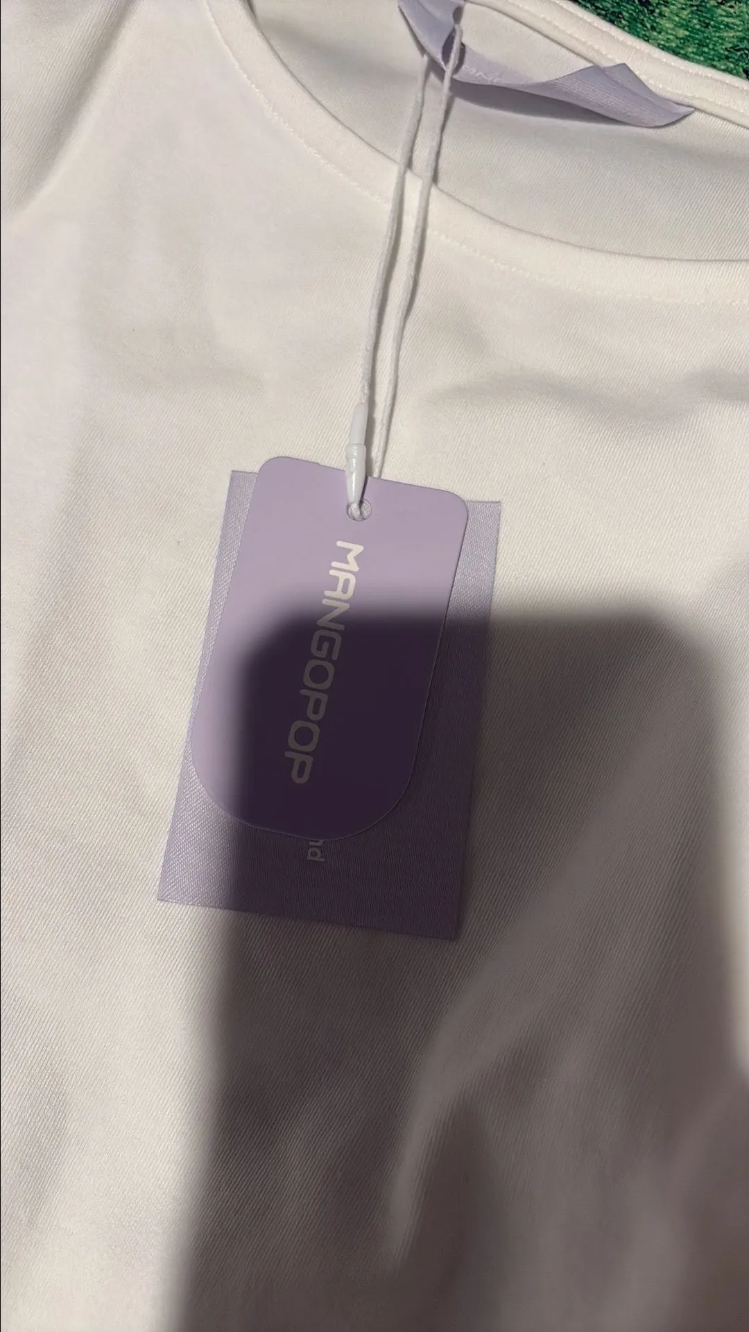 Listing Image Blurred Background