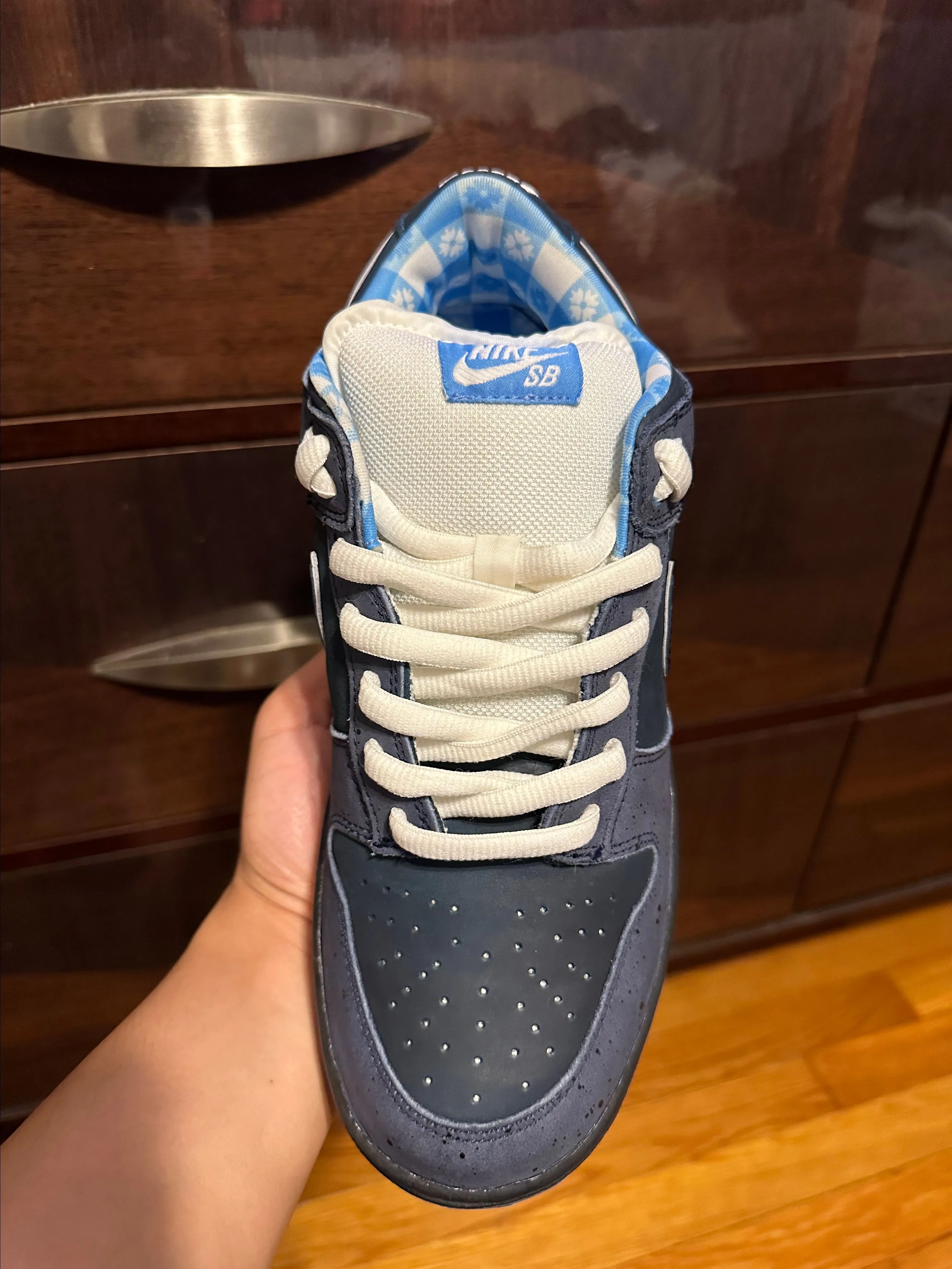 nike sb dunk low blue lobster