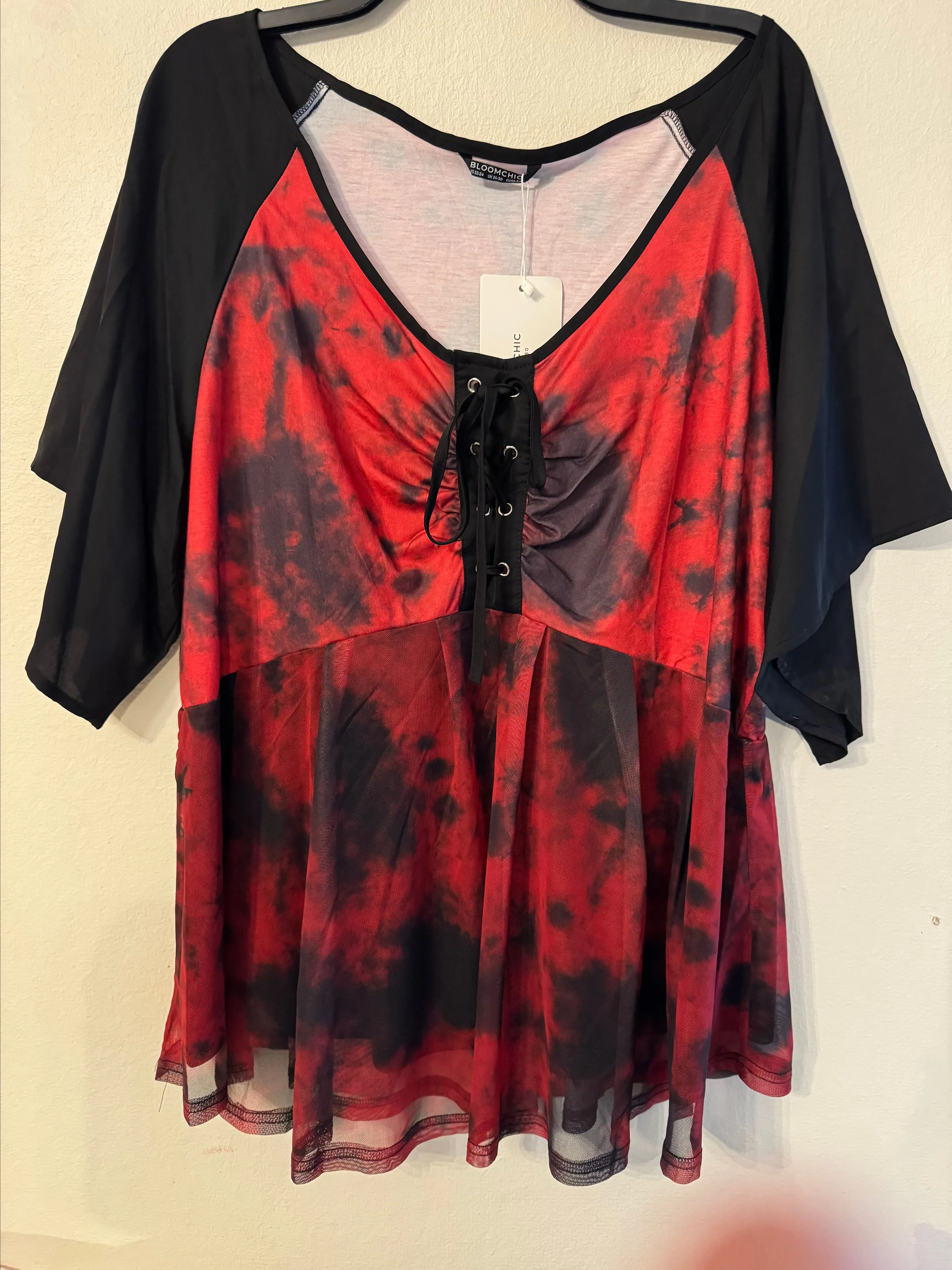 Product image for Bloomchic Blouse Size 22-24 New with Tag