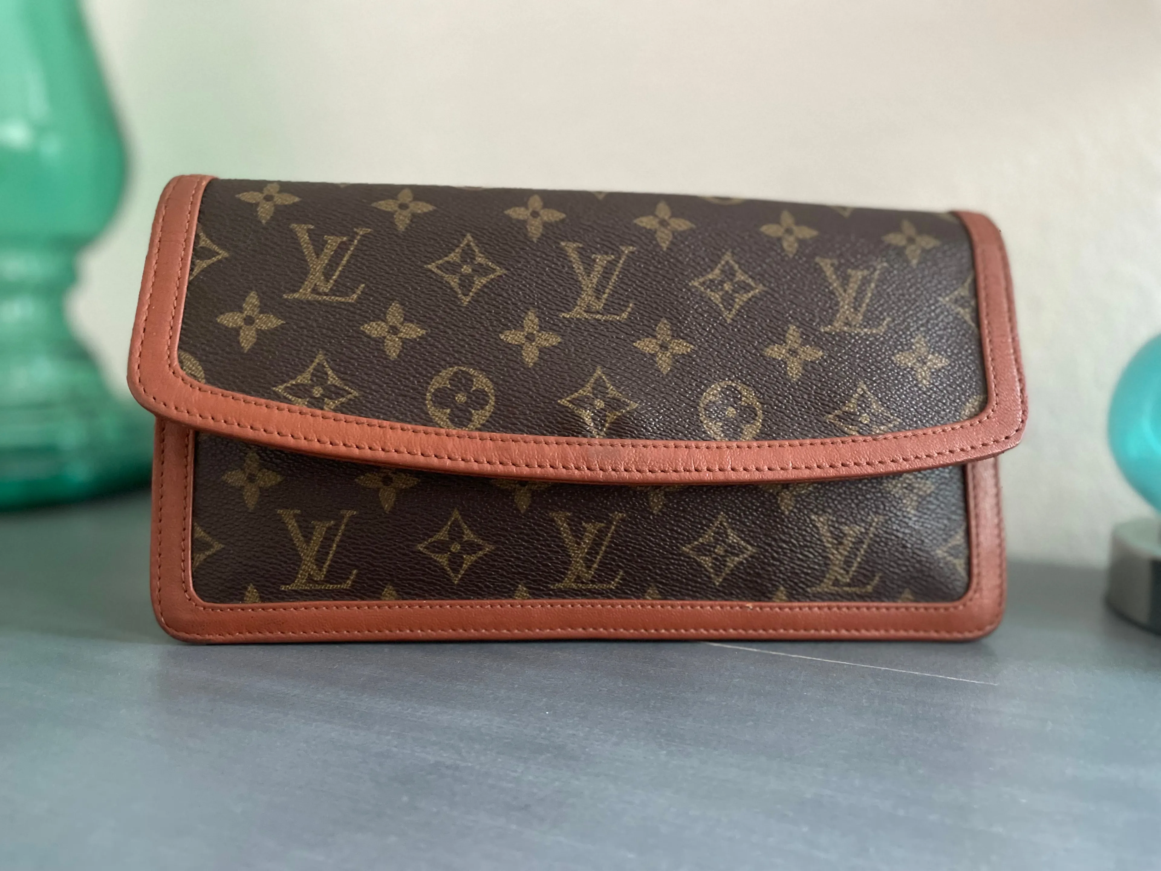 Product image for Louis Vuitton Dame Clutch Monogram PM