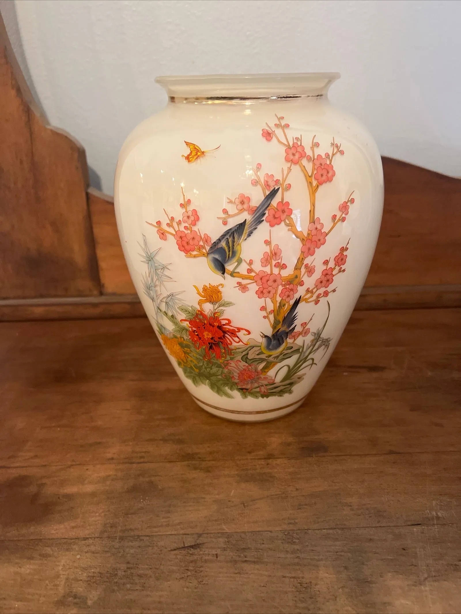 Product image for Vintage Japanese Milk Glass overlay vase - [Ivory]