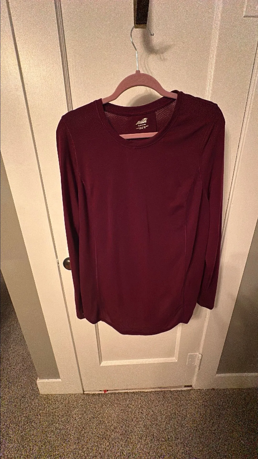 Product image for Athletic top